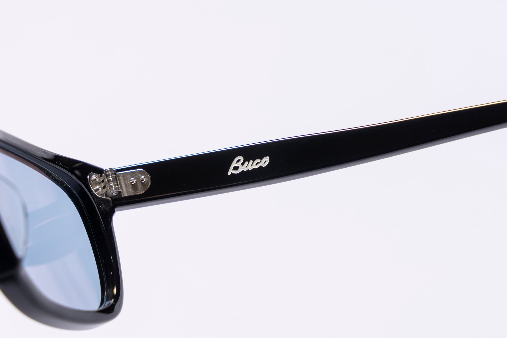 BUCO SUNGLASSES / CHARGER