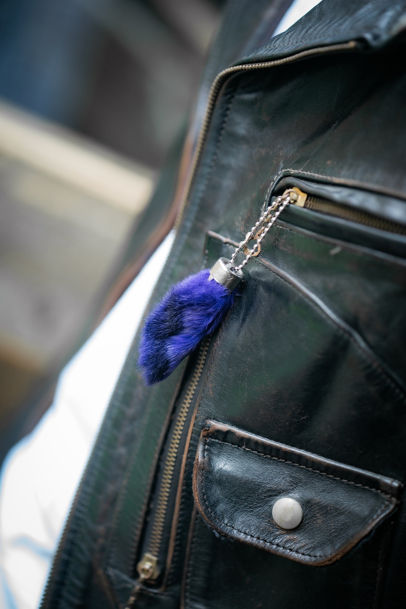 BUCO RABBIT FOOT KEY CHAIN Gallery Image 2