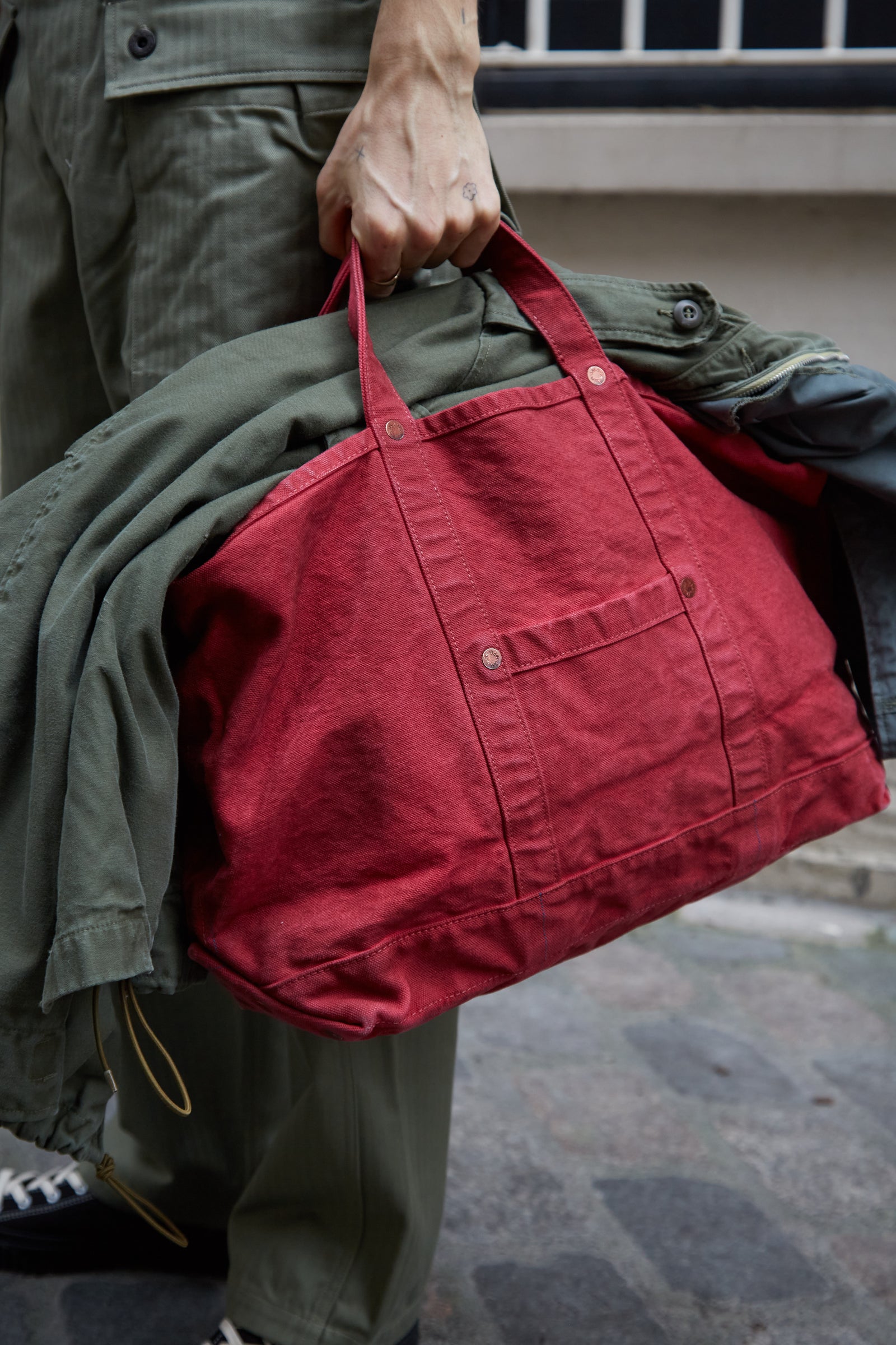 COAL TOTE (OVER-DYED) Gallery Image 1