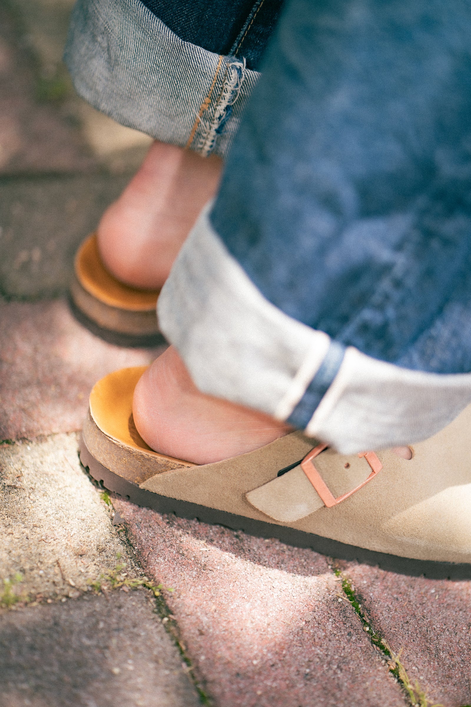 LEATHER FOOT-SUPPORT CLOGS Gallery Image 6