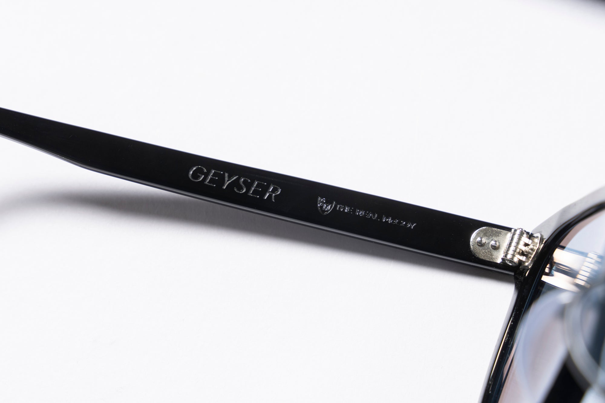 JOE McCOY SUNGLASSES / GEYSER BLACK FRAME