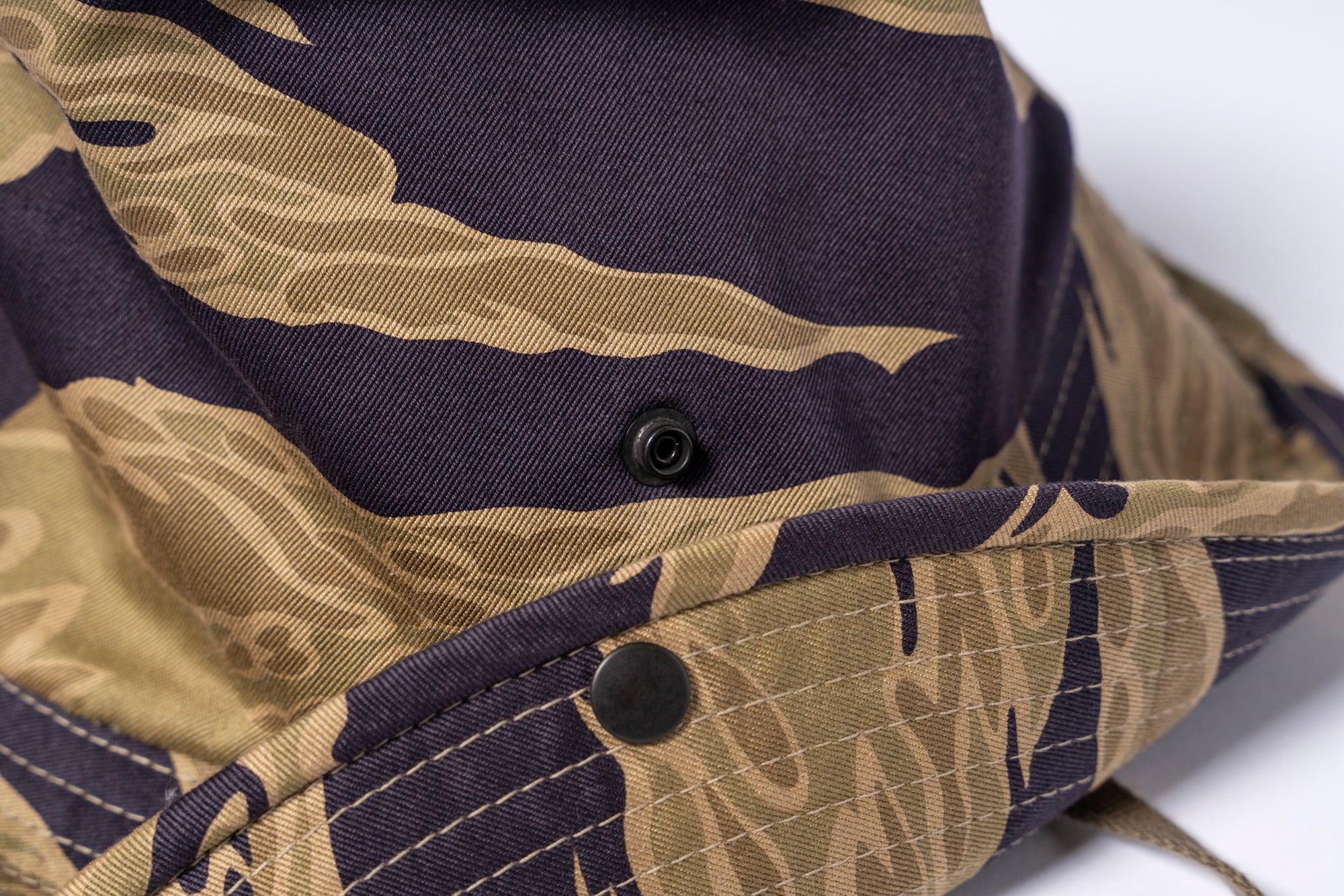 TIGER TEN-GALLON HAT / ADVISOR