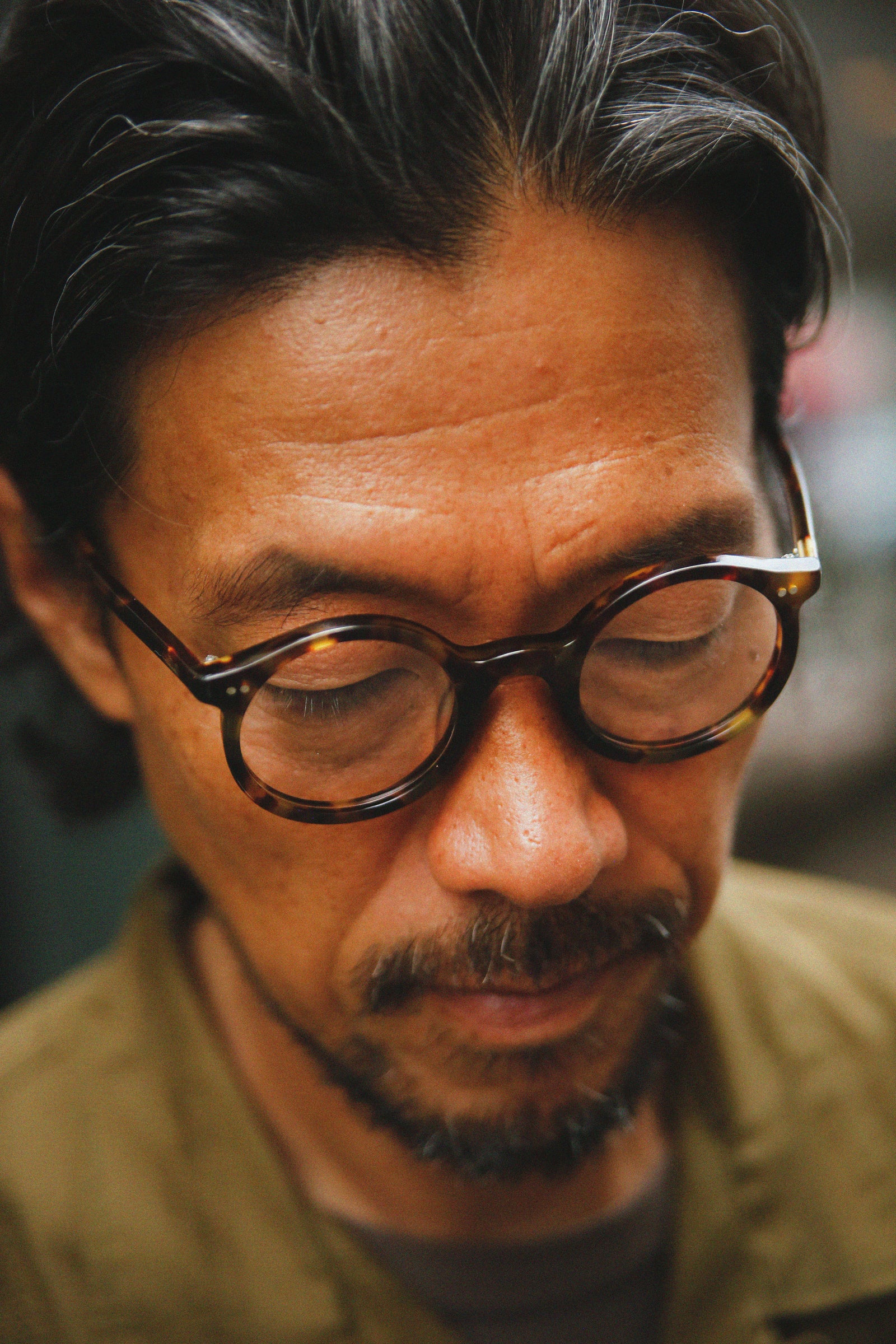 ROUND GLASSES / ANDRÉ Gallery Image 2