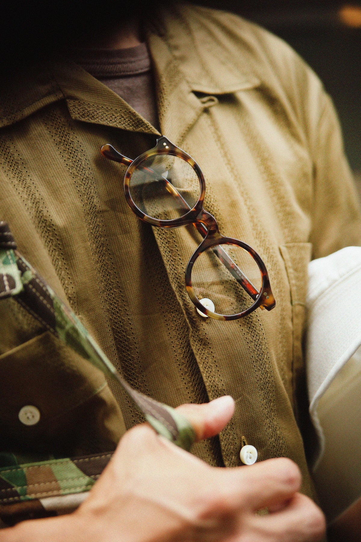 ROUND GLASSES / ANDRÉ Gallery Image 4