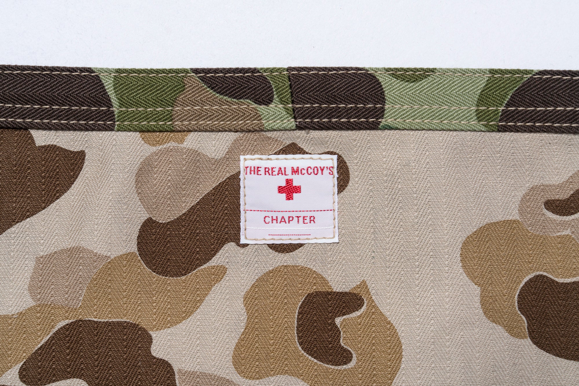 REVERSIBLE FROGSKIN CAMOUFLAGE APRON