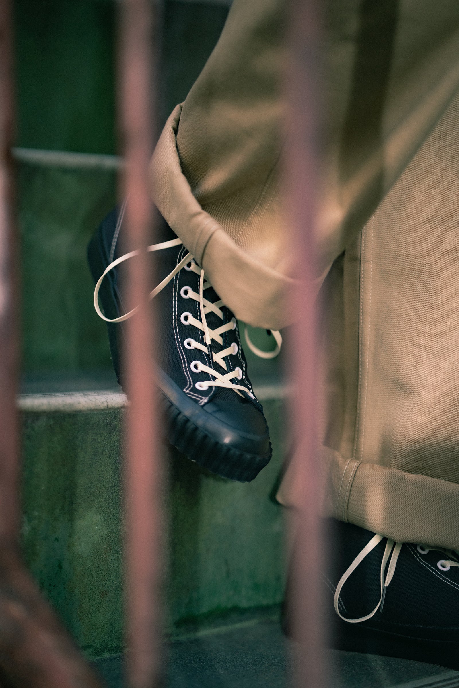 MILITARY CANVAS TRAINING SHOES Gallery Image