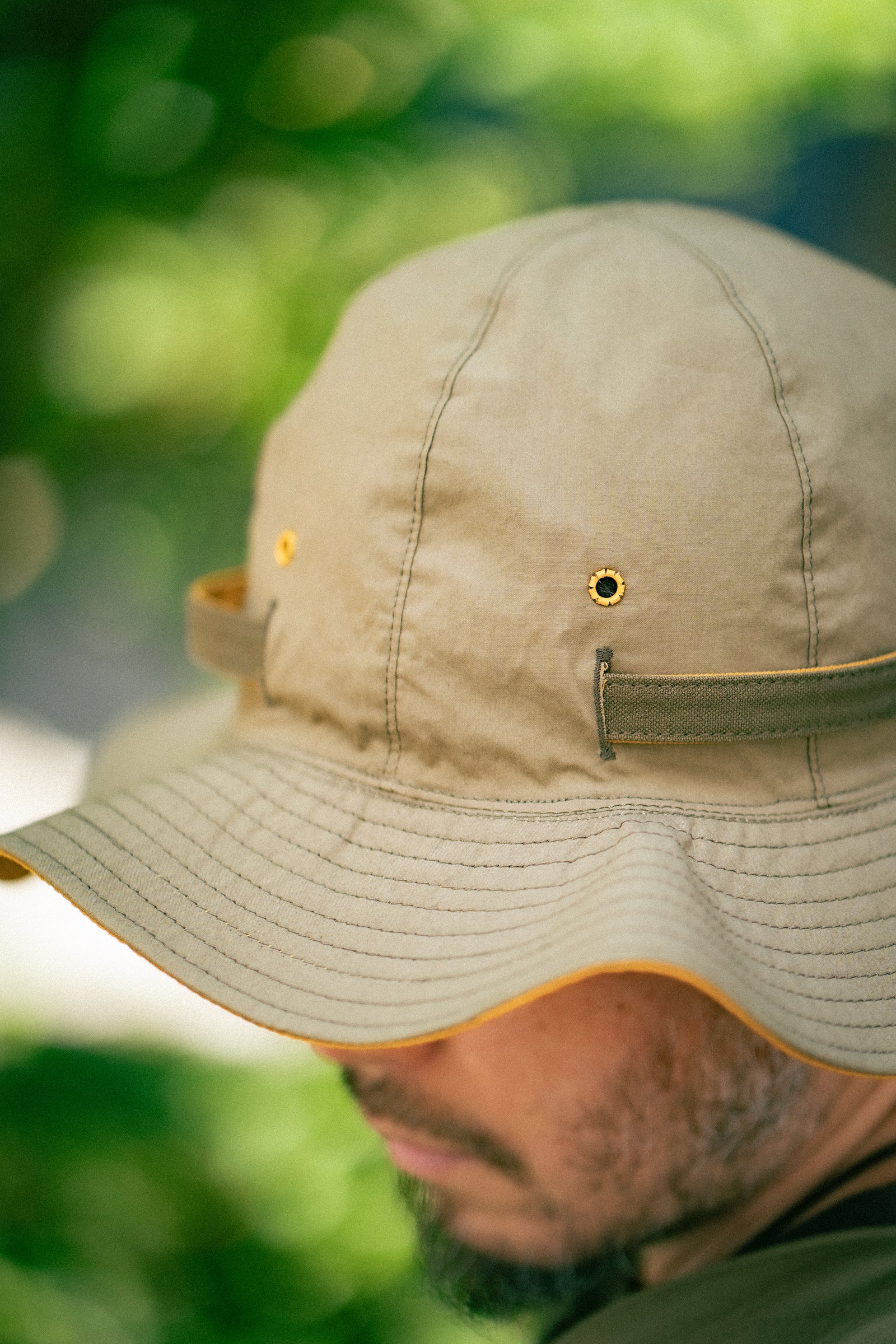 REVERSIBLE SUN HAT WITH ADJUSTABLE BAND Gallery Image 9