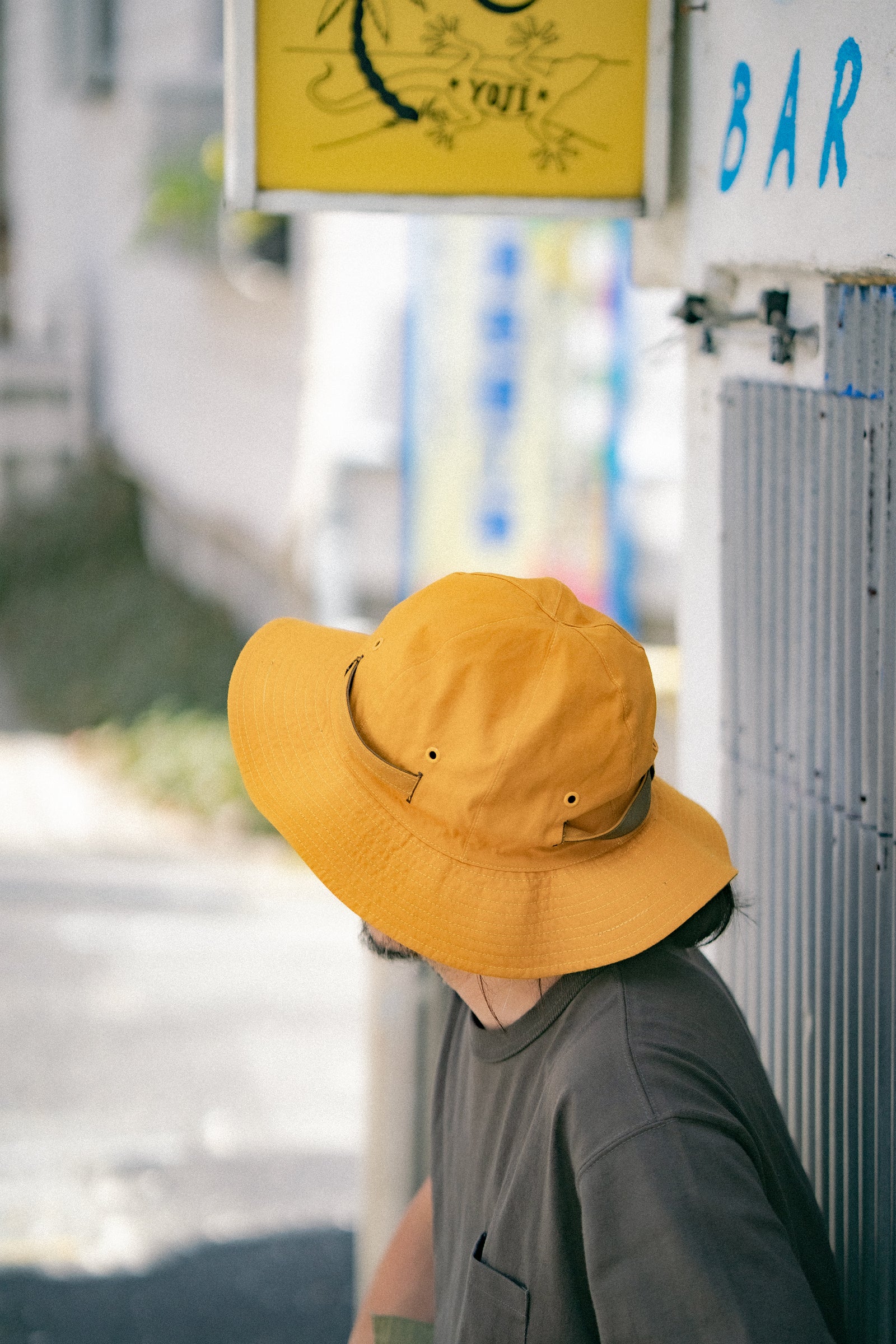 REVERSIBLE SUN HAT WITH ADJUSTABLE BAND Gallery Image 5