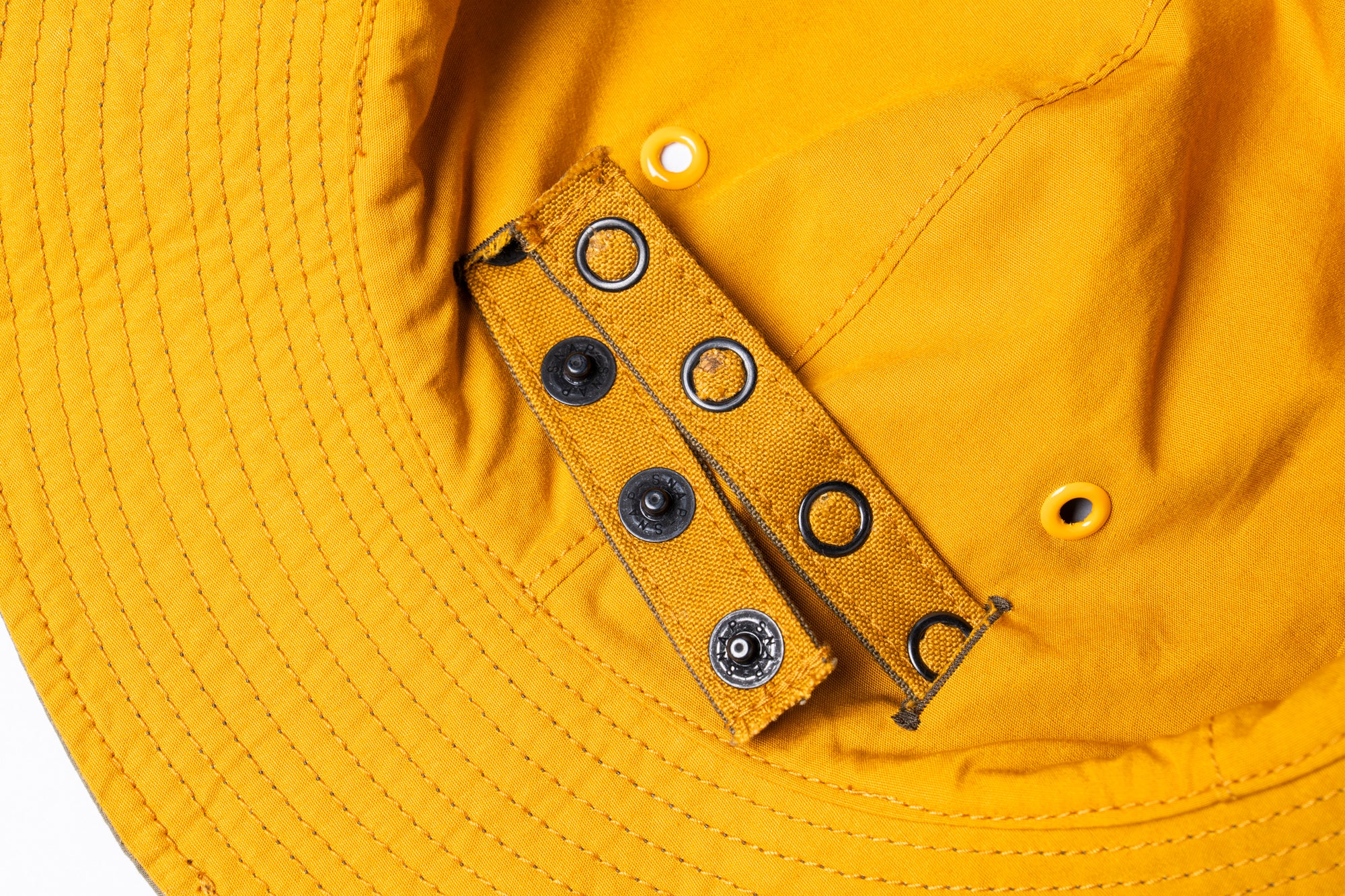 REVERSIBLE SUN HAT WITH ADJUSTABLE BAND