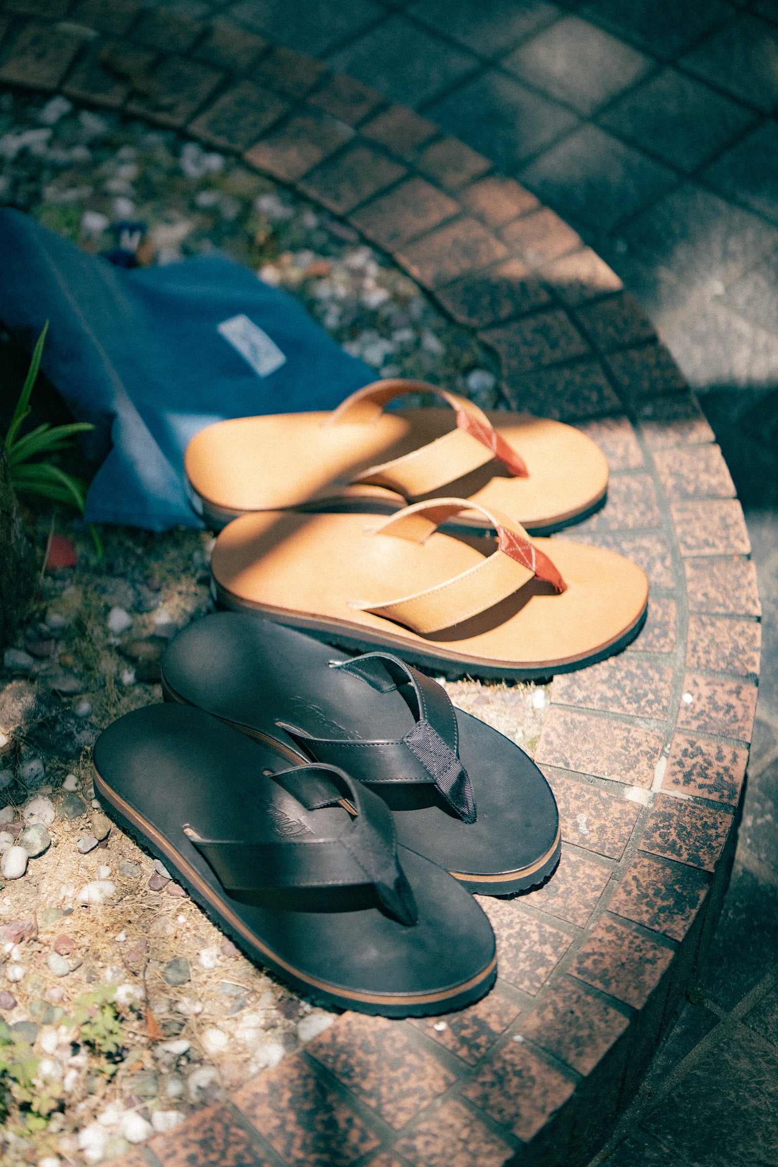 LEATHER ARCHED SANDAL Gallery Image 2