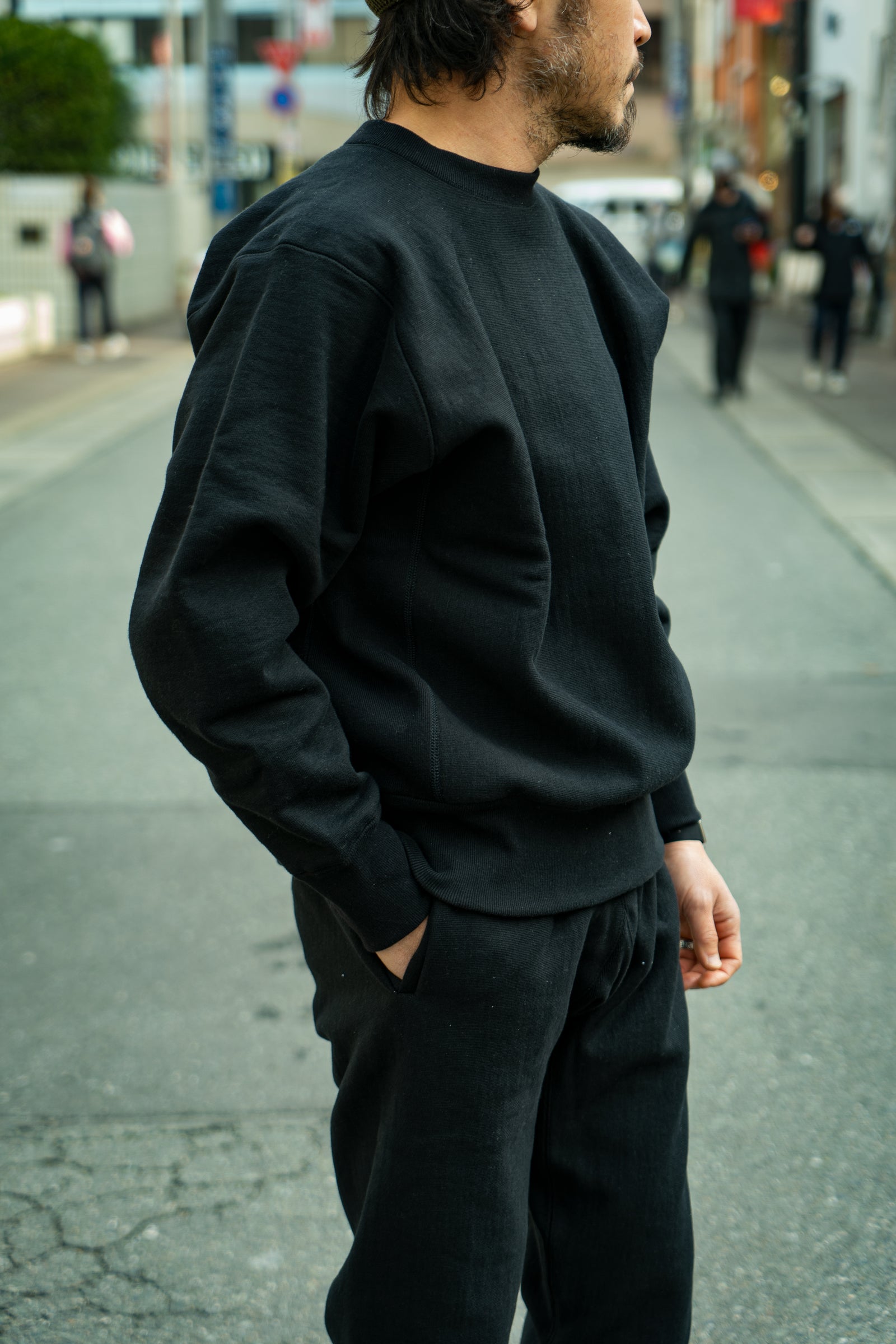 HEAVYWEIGHT CREWNECK SWEATSHIRT Gallery Image 2