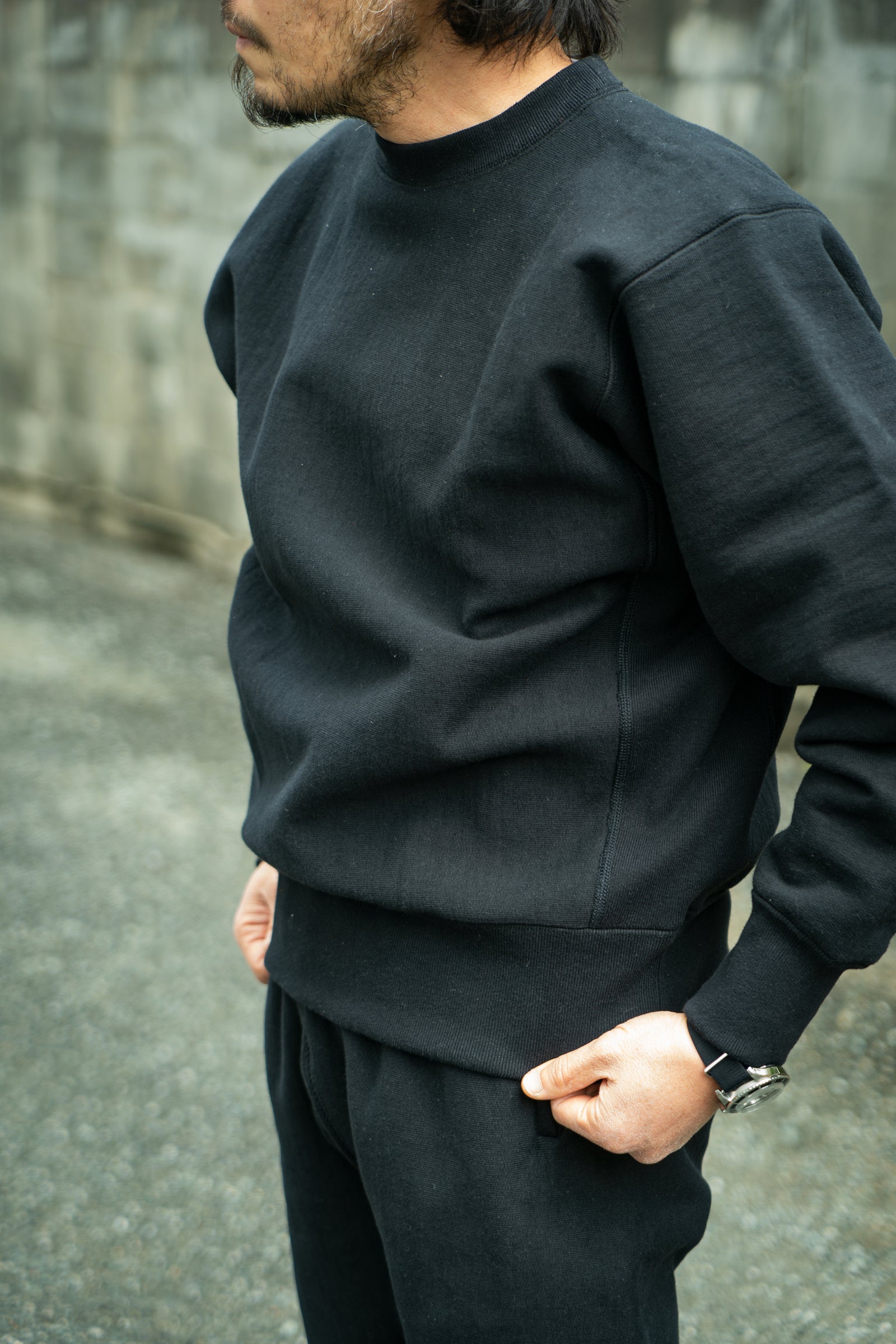 HEAVYWEIGHT CREWNECK SWEATSHIRT Gallery Image 5