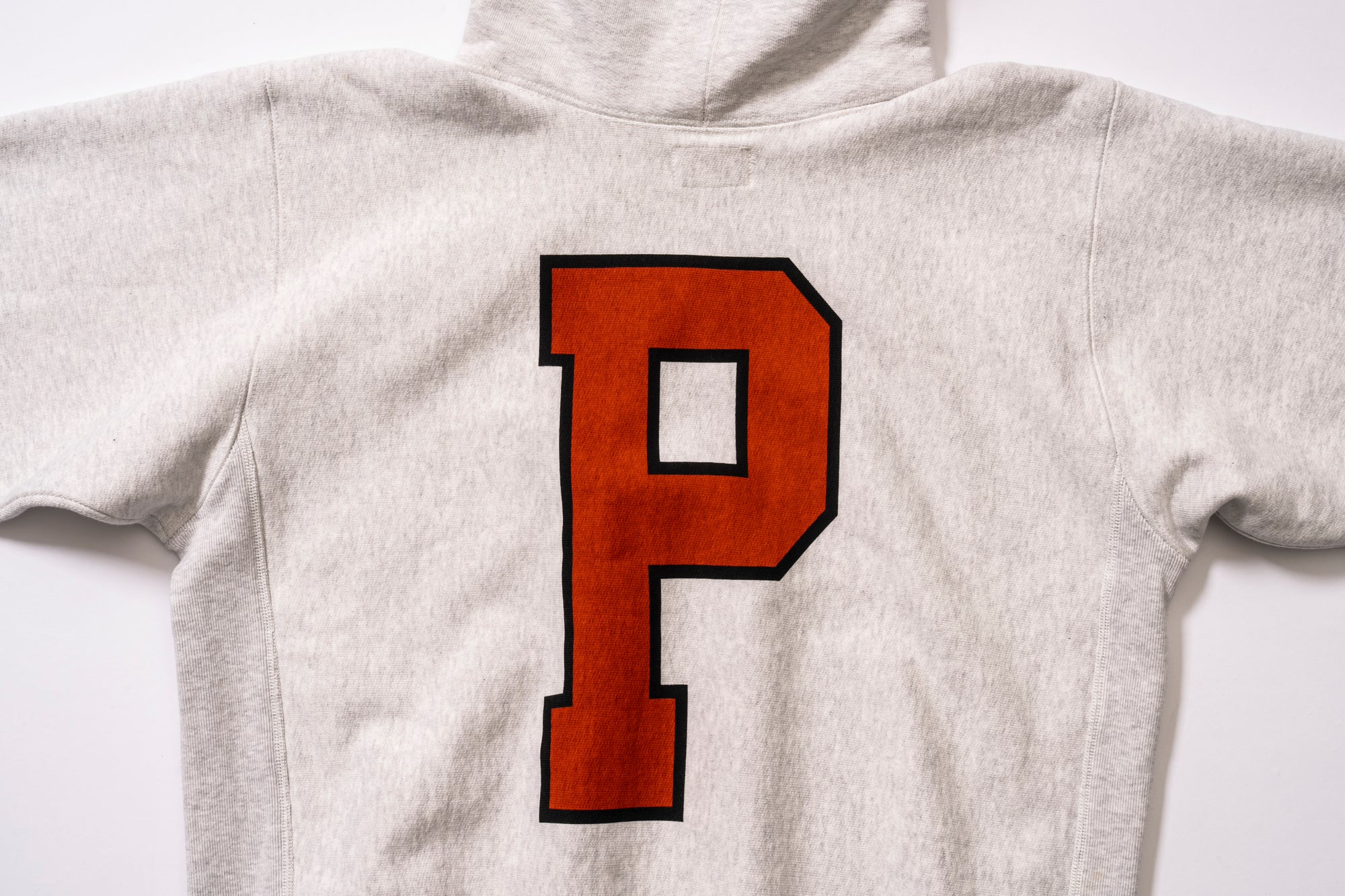 HOODED SWEATSHIRT / ‘P’