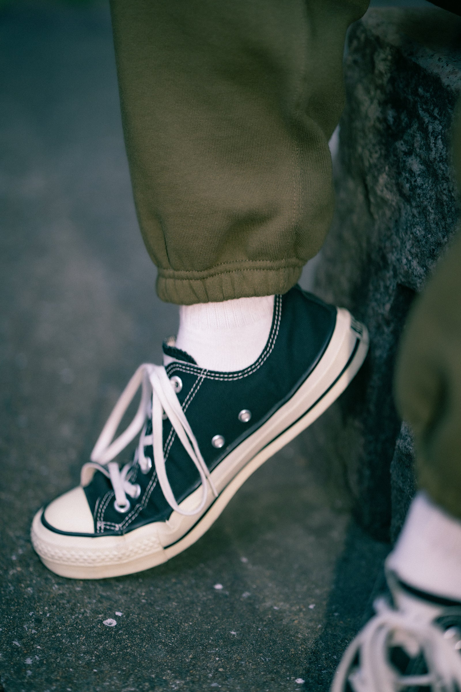 10 OZ. LOOPWHEEL SWEAT PANTS Gallery Image 4