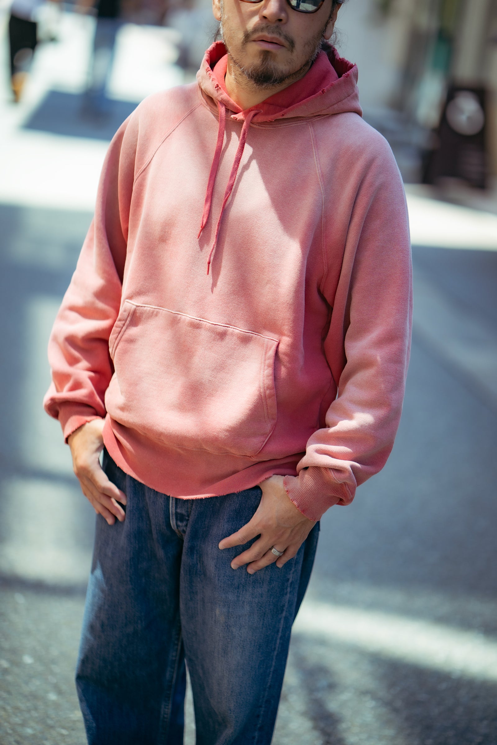 9 OZ. LOOPWHEEL RAGLAN HOODED SWEATSHIRT / FADED Gallery Image 1