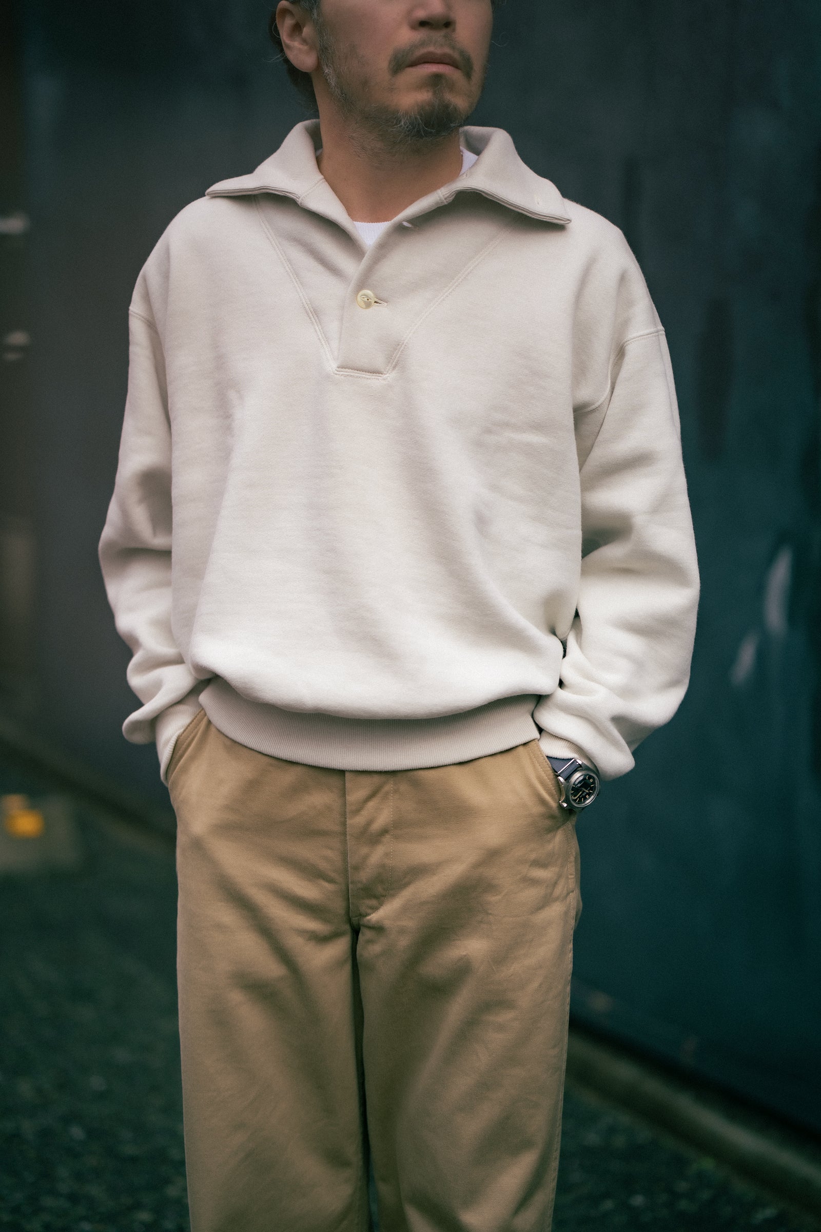 10 OZ. LOOPWHEEL CRUISER SWEATSHIRT Gallery Image 1