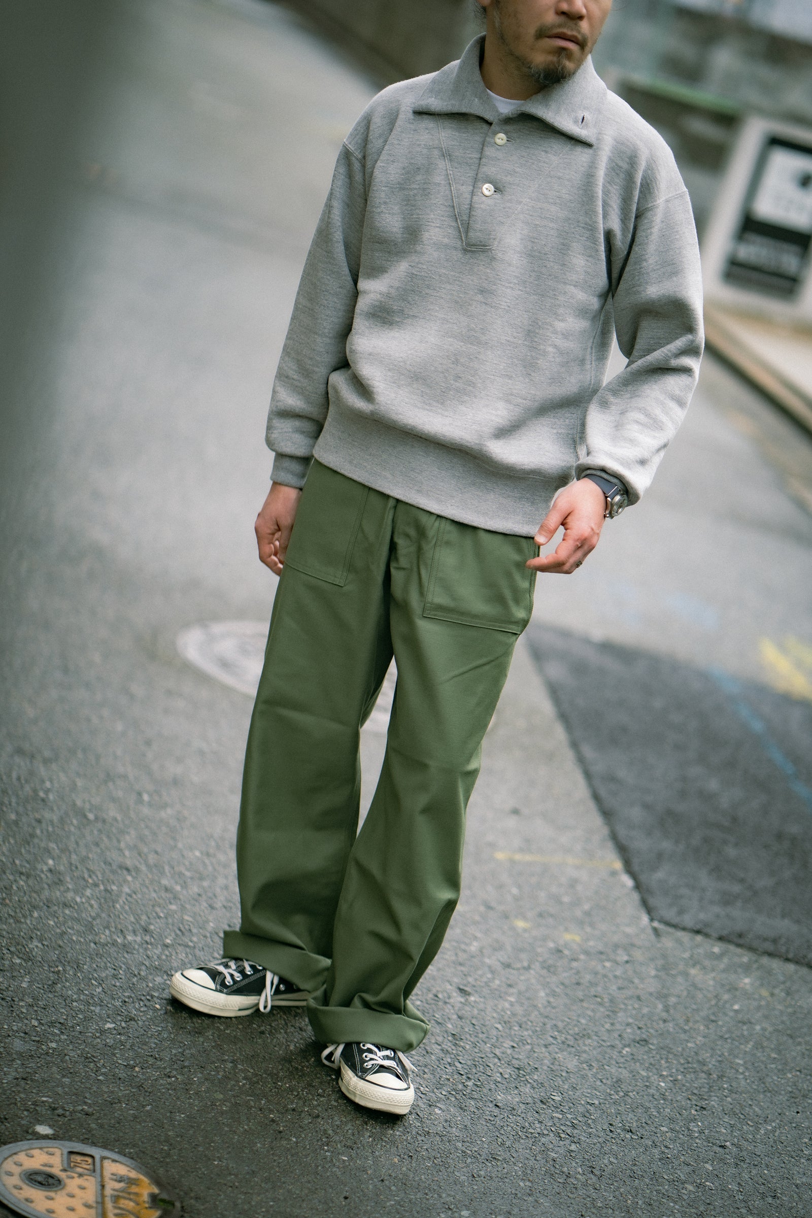 10 OZ. LOOPWHEEL CRUISER SWEATSHIRT Gallery Image 1