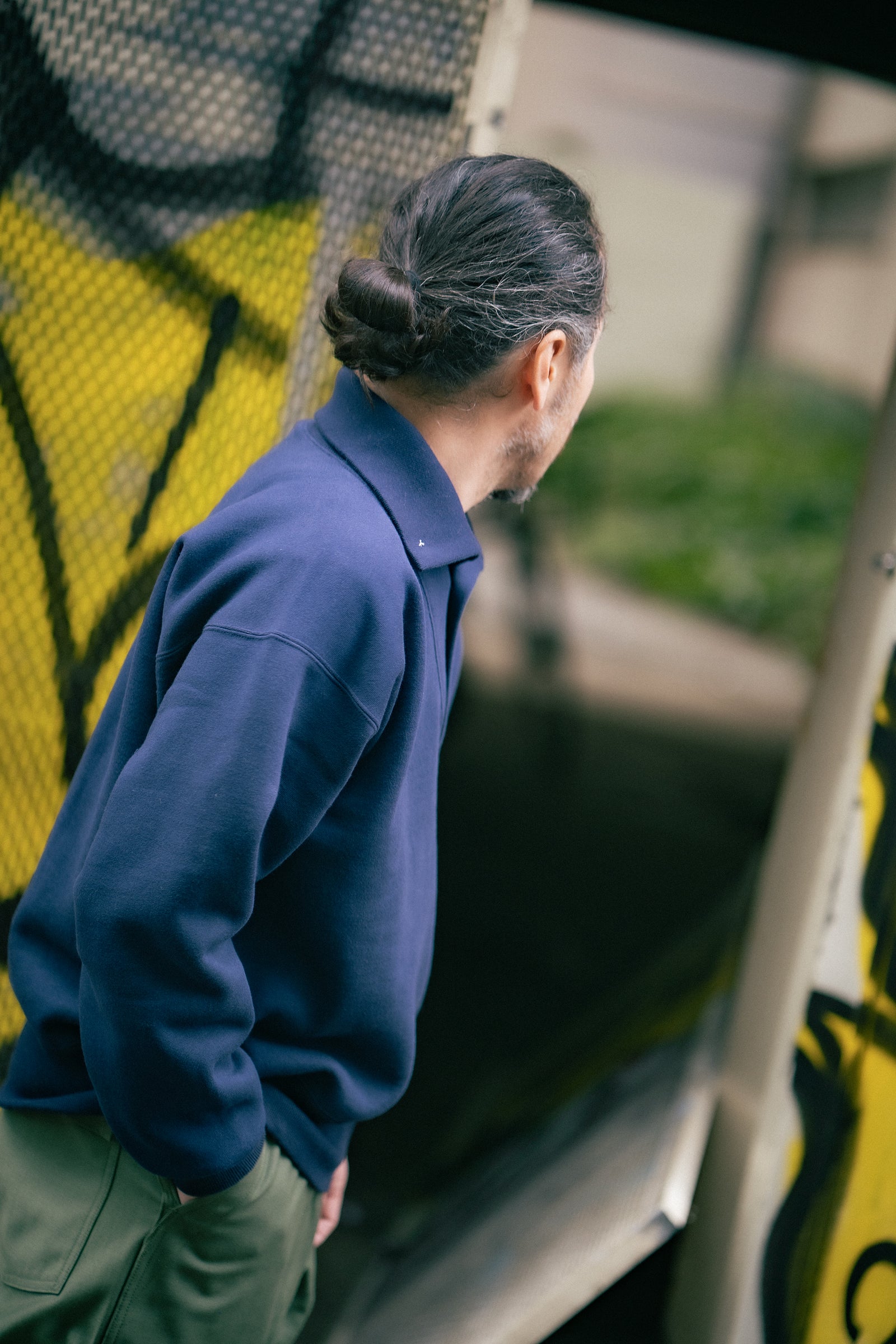 10 OZ. LOOPWHEEL CRUISER SWEATSHIRT Gallery Image 3