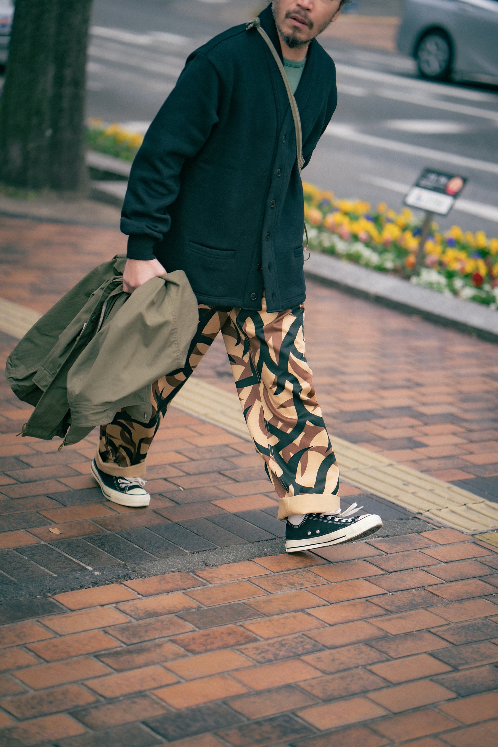 10 OZ. LOOPWHEEL SWEATSHIRT CARDIGAN Gallery Image 3