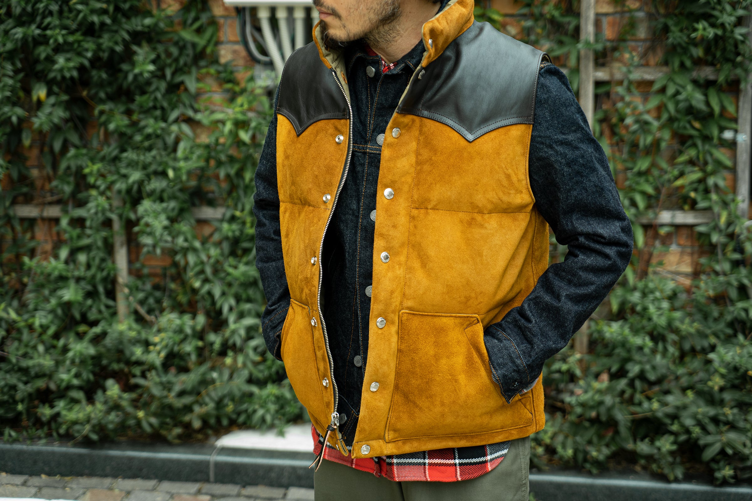 ROUGHOUT DOWN VEST – The Real McCoy's