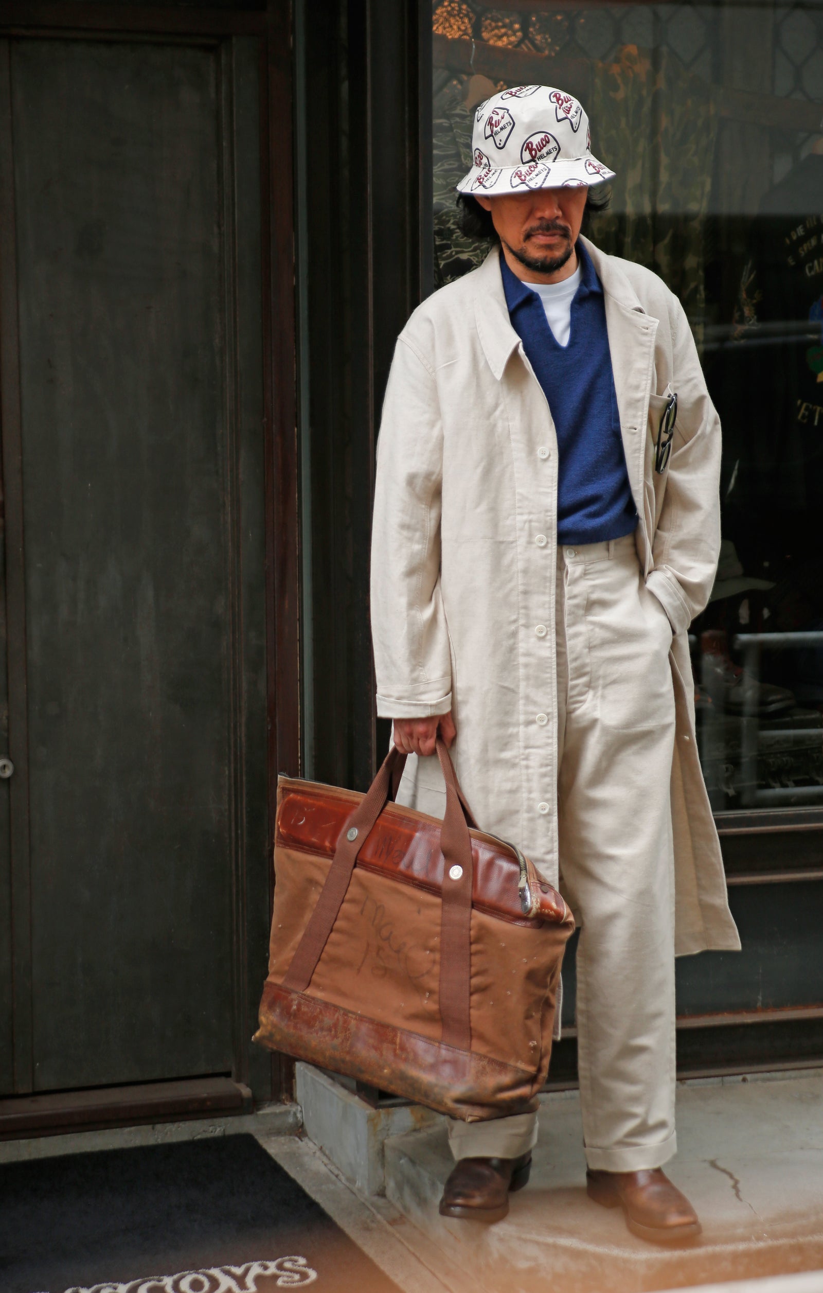 LINEN ATELIER COAT Gallery Image 2