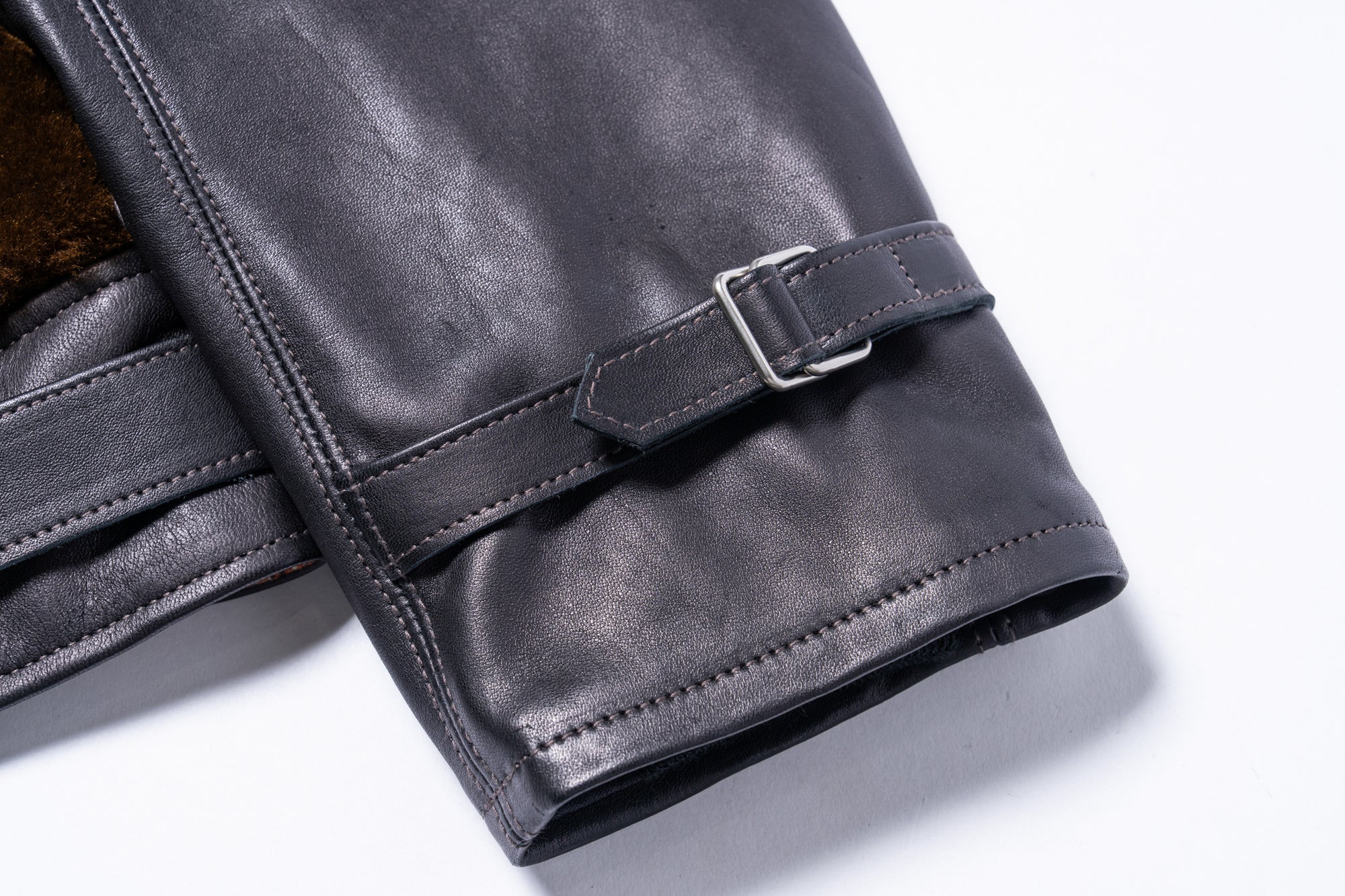 AKLAK GRIZZLY JACKET / BLACK,BROWN