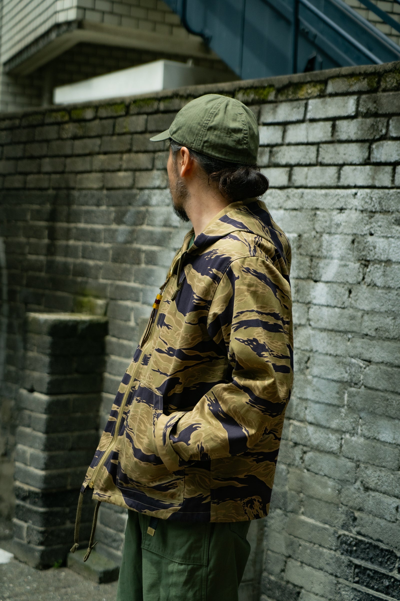 TIGER CAMOUFLAGE PARKA / ADVISOR Gallery Image 6