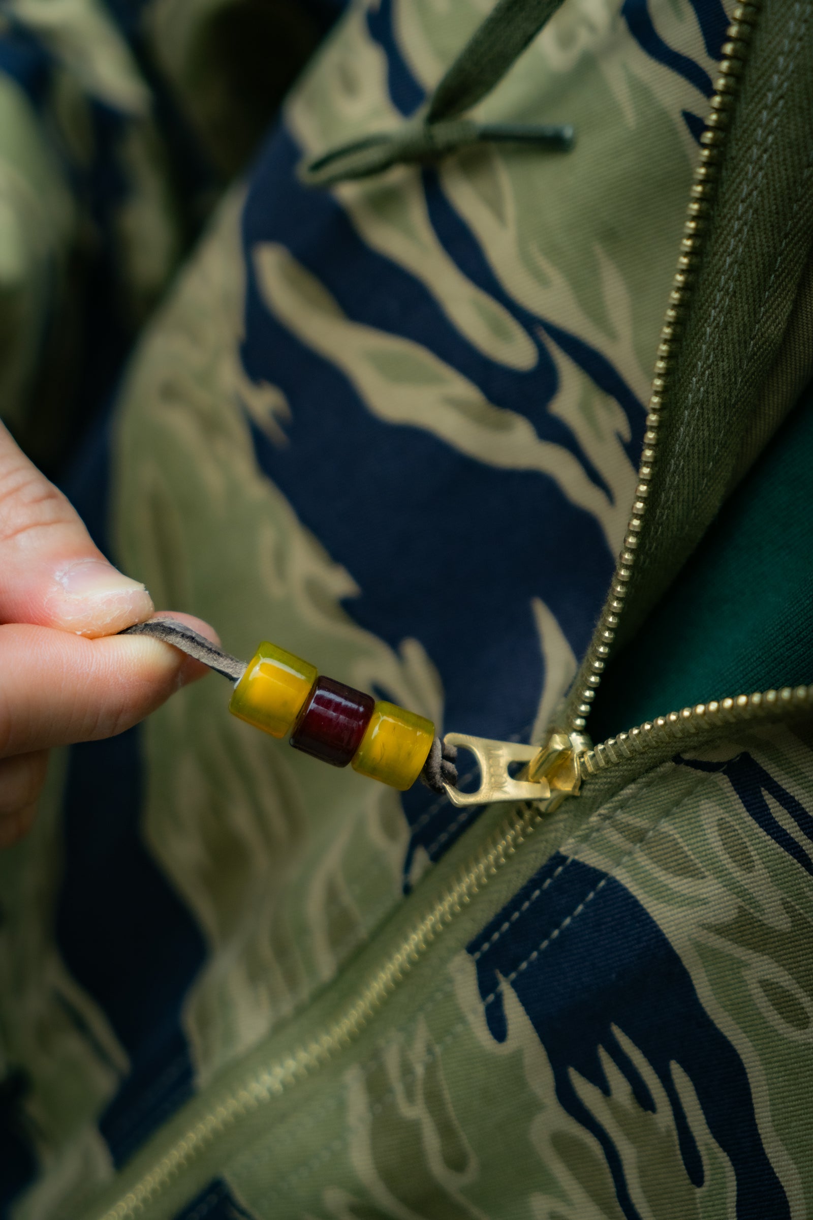 TIGER CAMOUFLAGE PARKA / ADVISOR Gallery Image 1