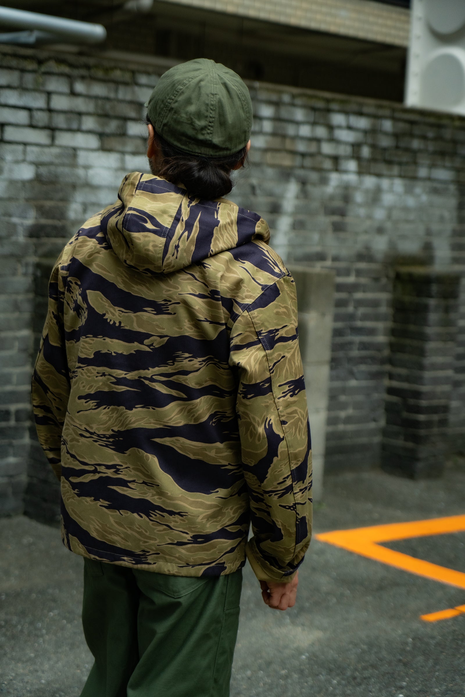 TIGER CAMOUFLAGE PARKA / ADVISOR Gallery Image 3
