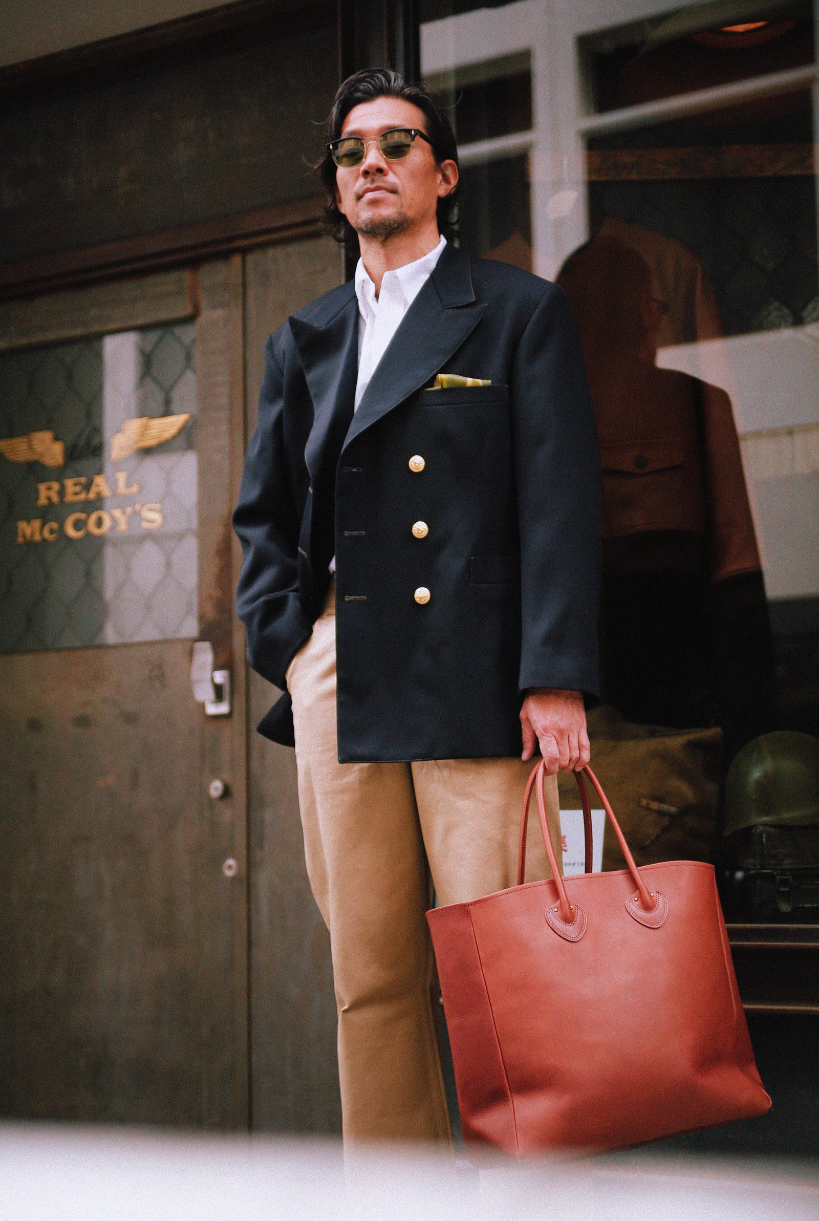 U.S. NAVY OFFICER'S BLUE SERVICE COAT Gallery Image 4