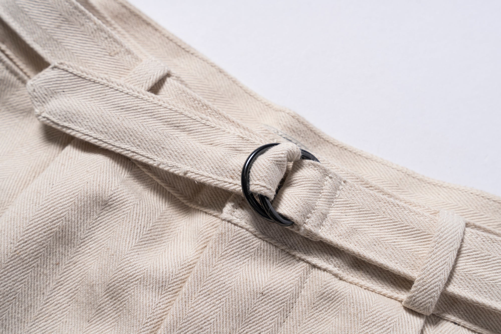 BELTED SHORTS / COTTON-HEMP