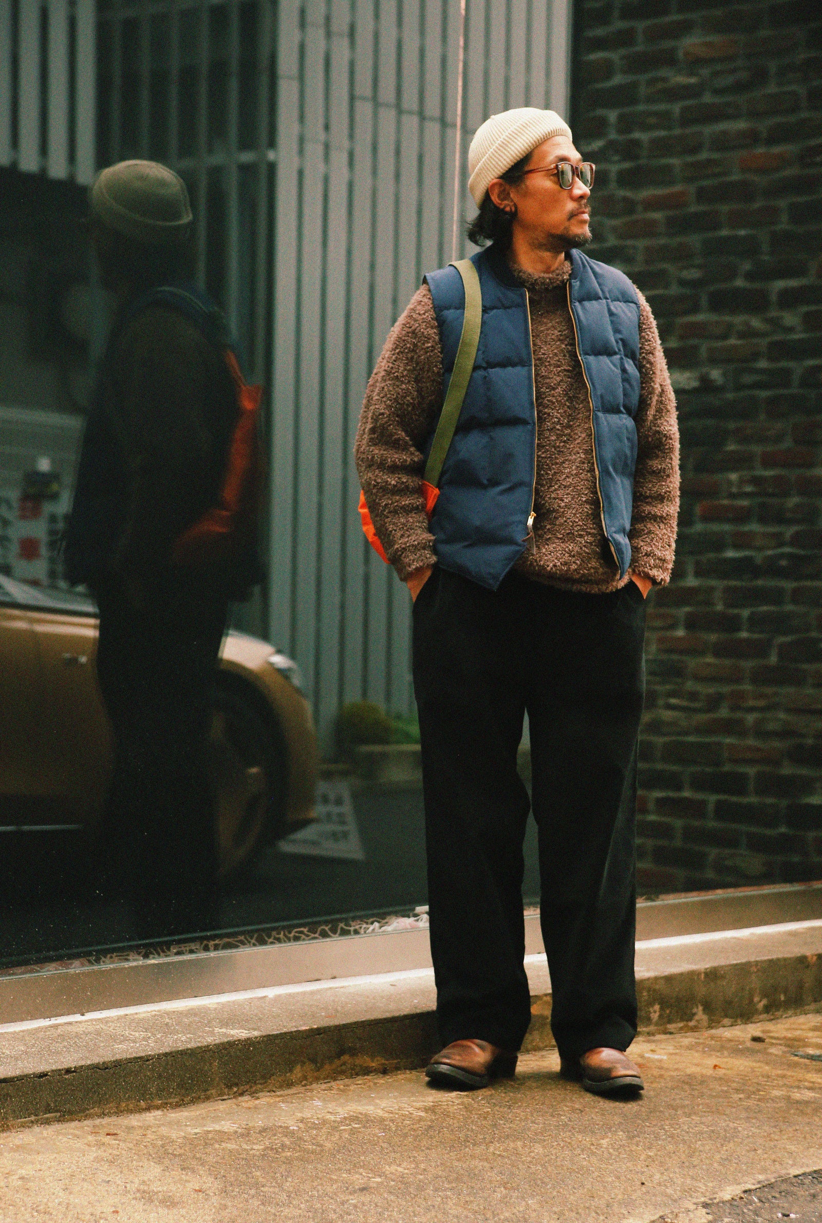 DOUBLE-PLEAT CORDUROY TROUSERS Gallery Image 3