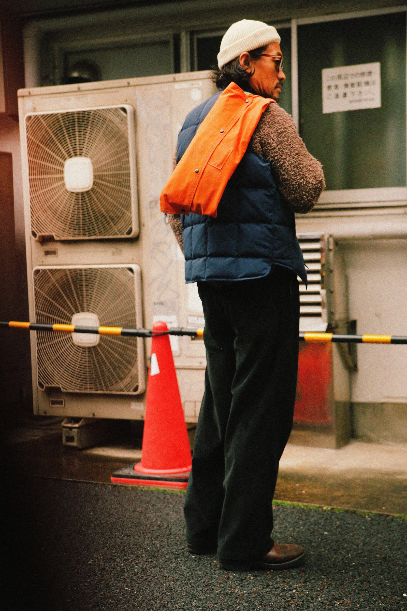 DOUBLE-PLEAT CORDUROY TROUSERS Gallery Image 4