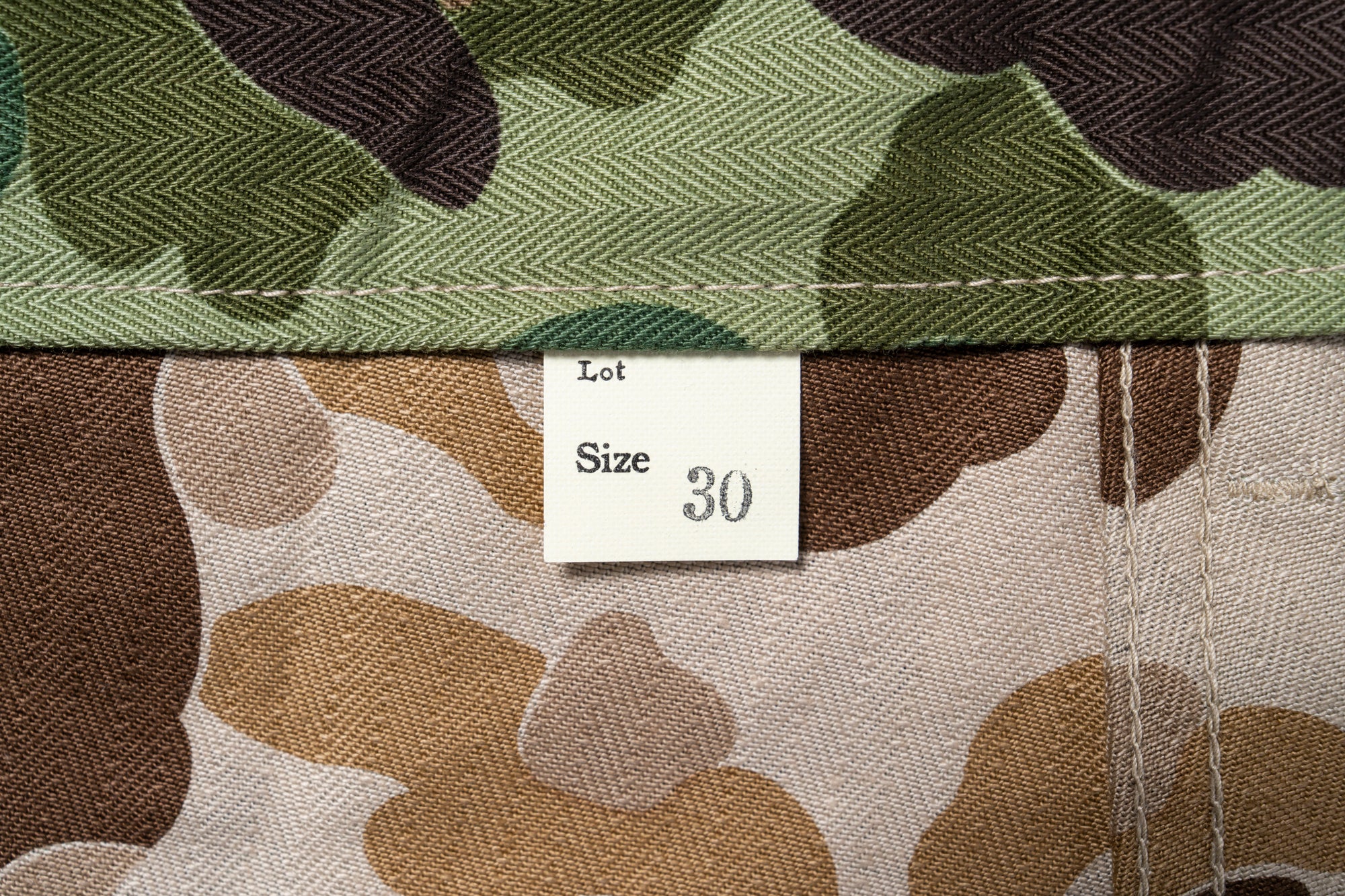 REVERSIBLE FROGSKIN CAMOUFLAGE SHORTS