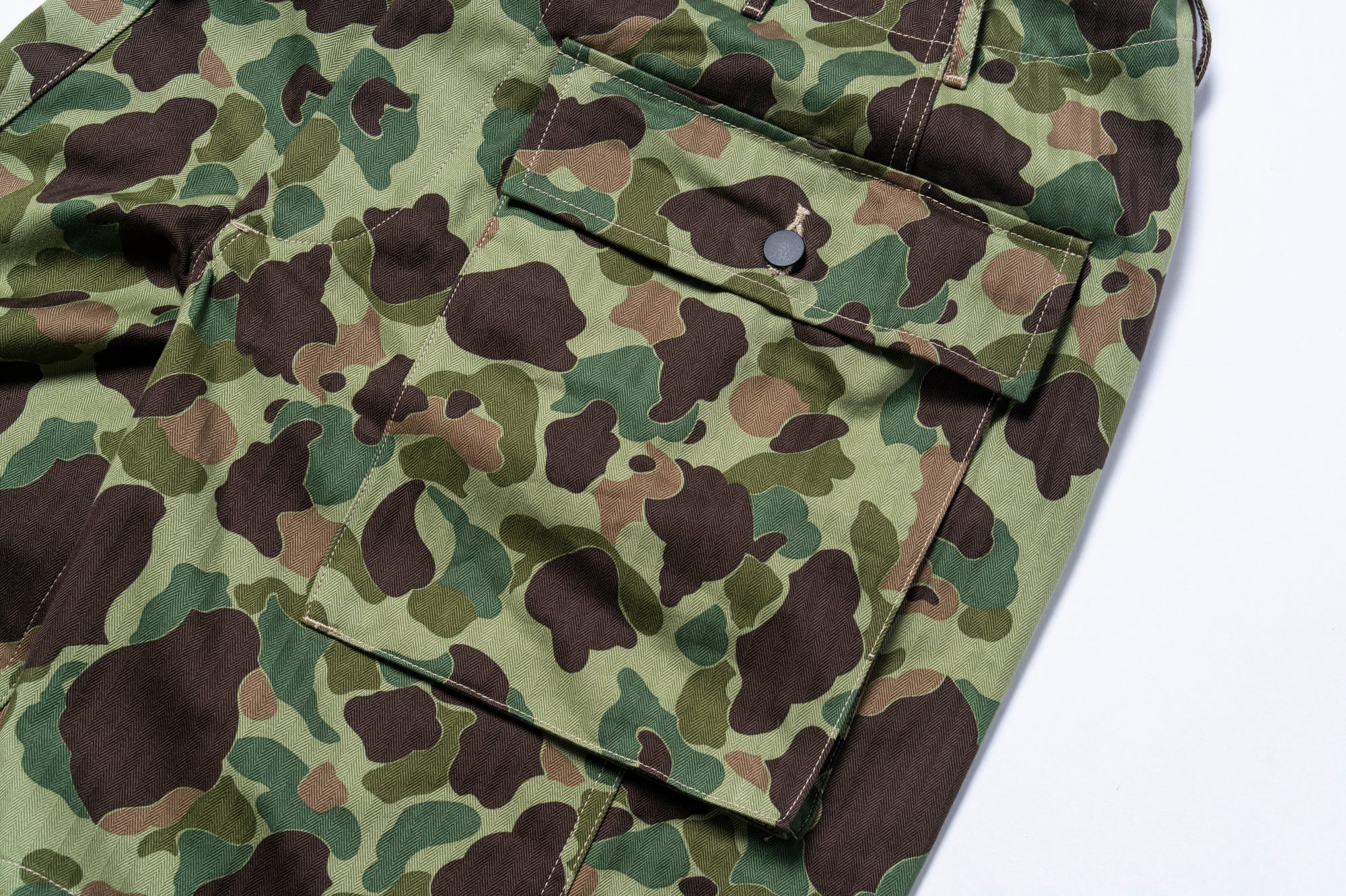 REVERSIBLE FROGSKIN CAMOUFLAGE SHORTS