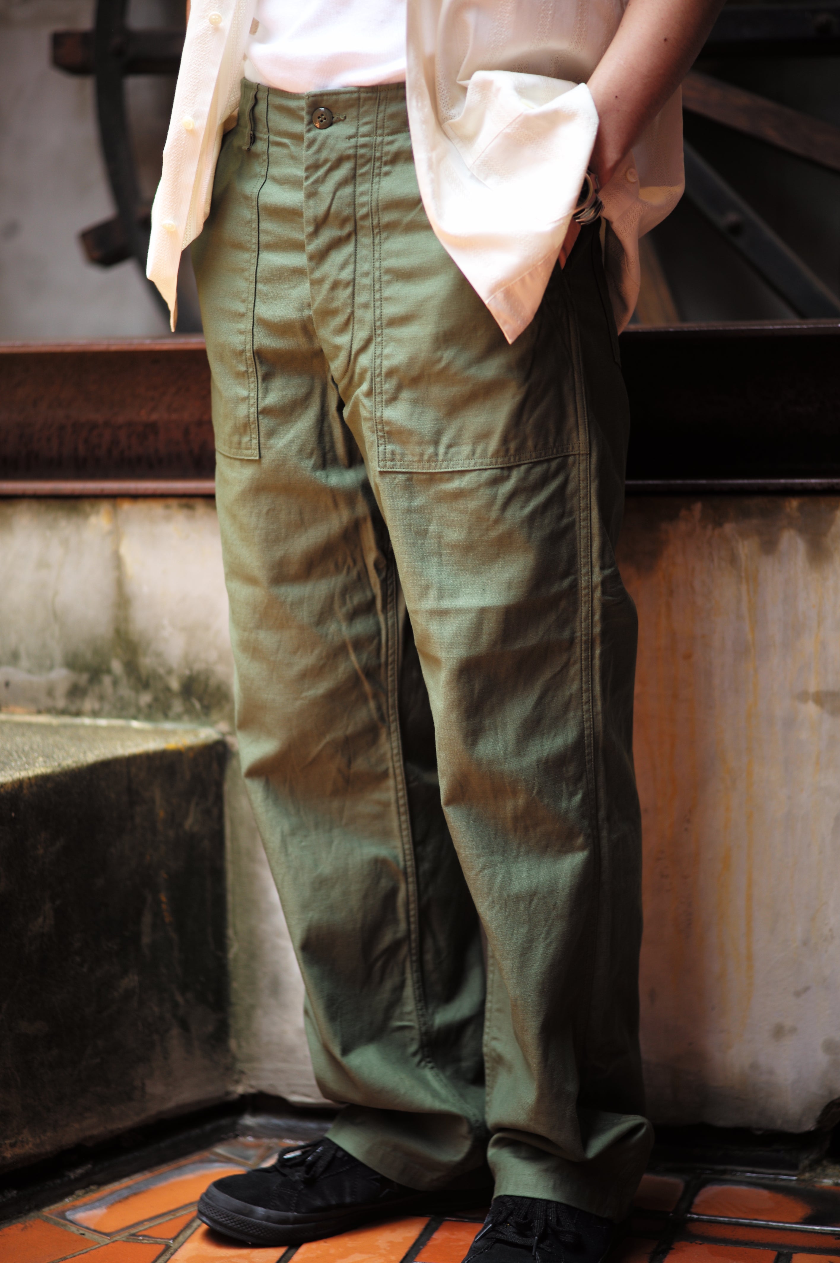 TROUSERS, MEN'S, COTTON SATEEN, OG-107 – The Real McCoy's