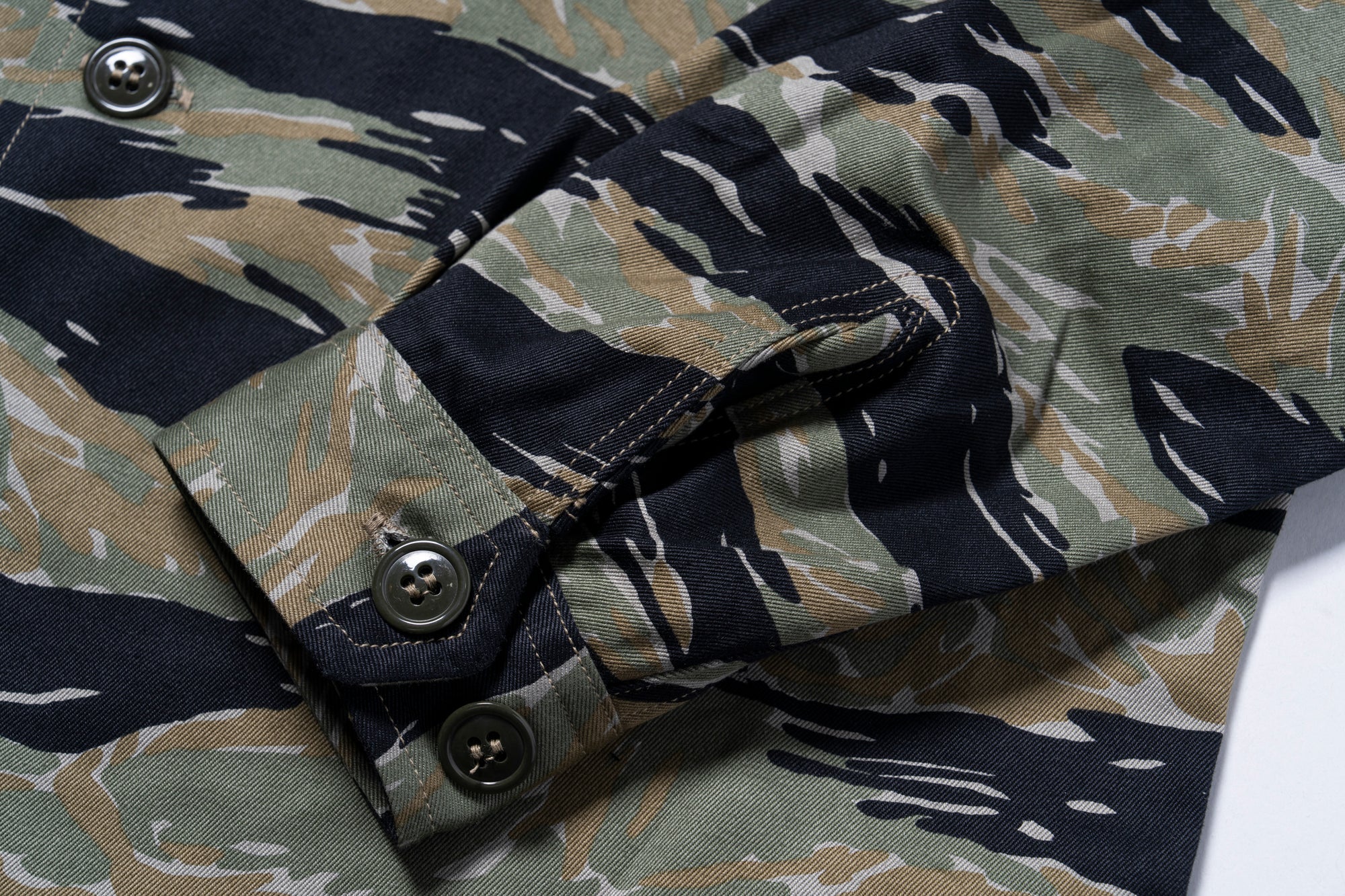 TIGER CAMOUFLAGE SHIRT / TADPOLE