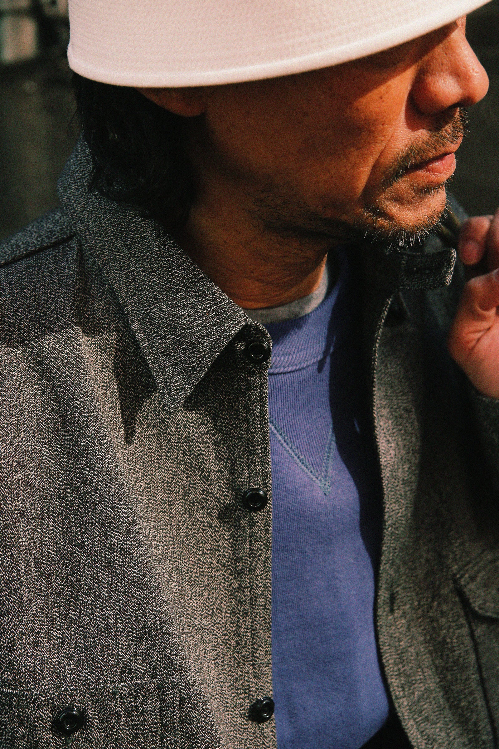 8HU CIGARETTE POCKET MOCK-TWIST CHAMBRAY WORK SHIRT Gallery Image 2