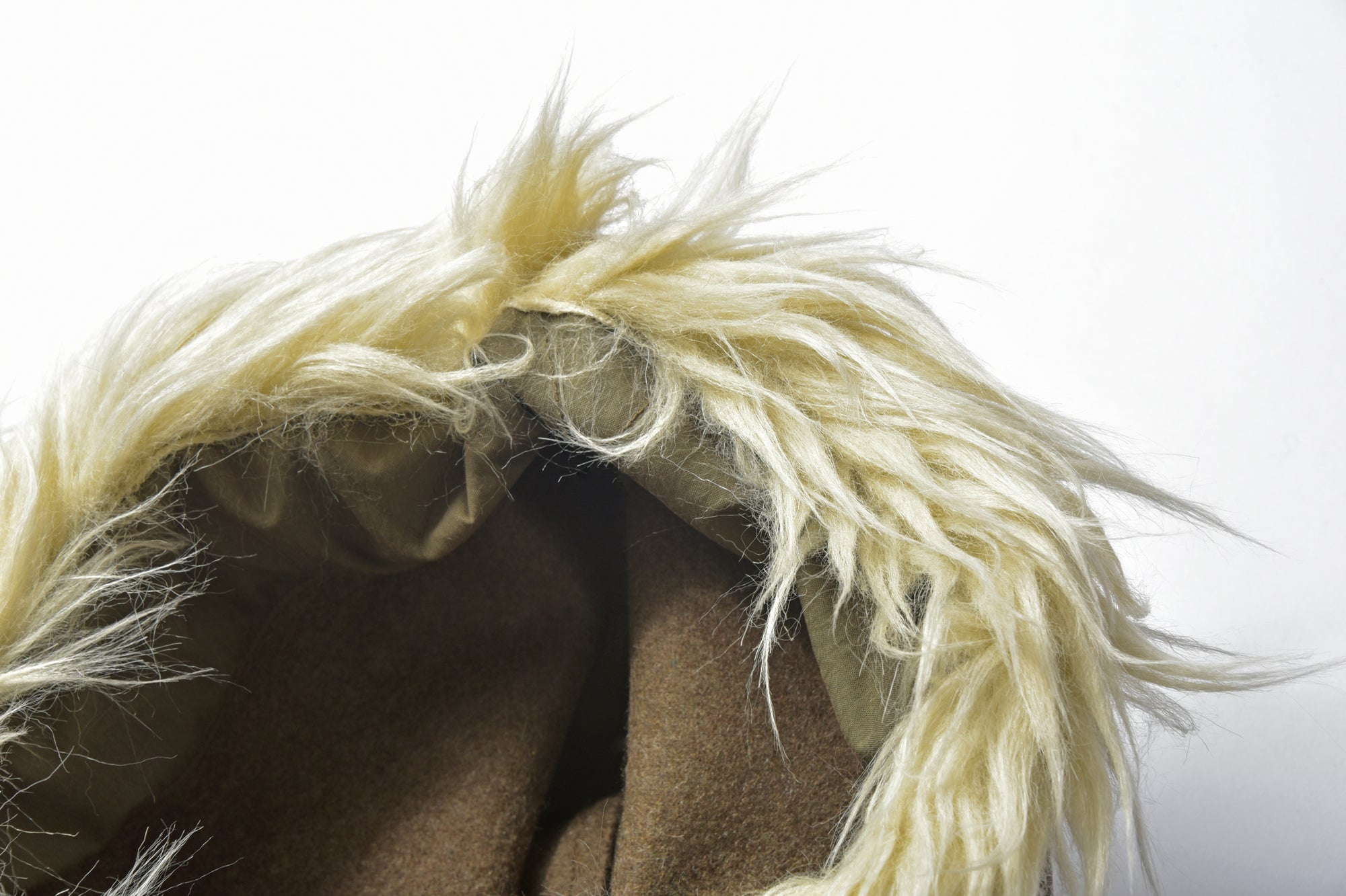 HOOD, WINTER, W/ SYNTHETIC FUR RUFF