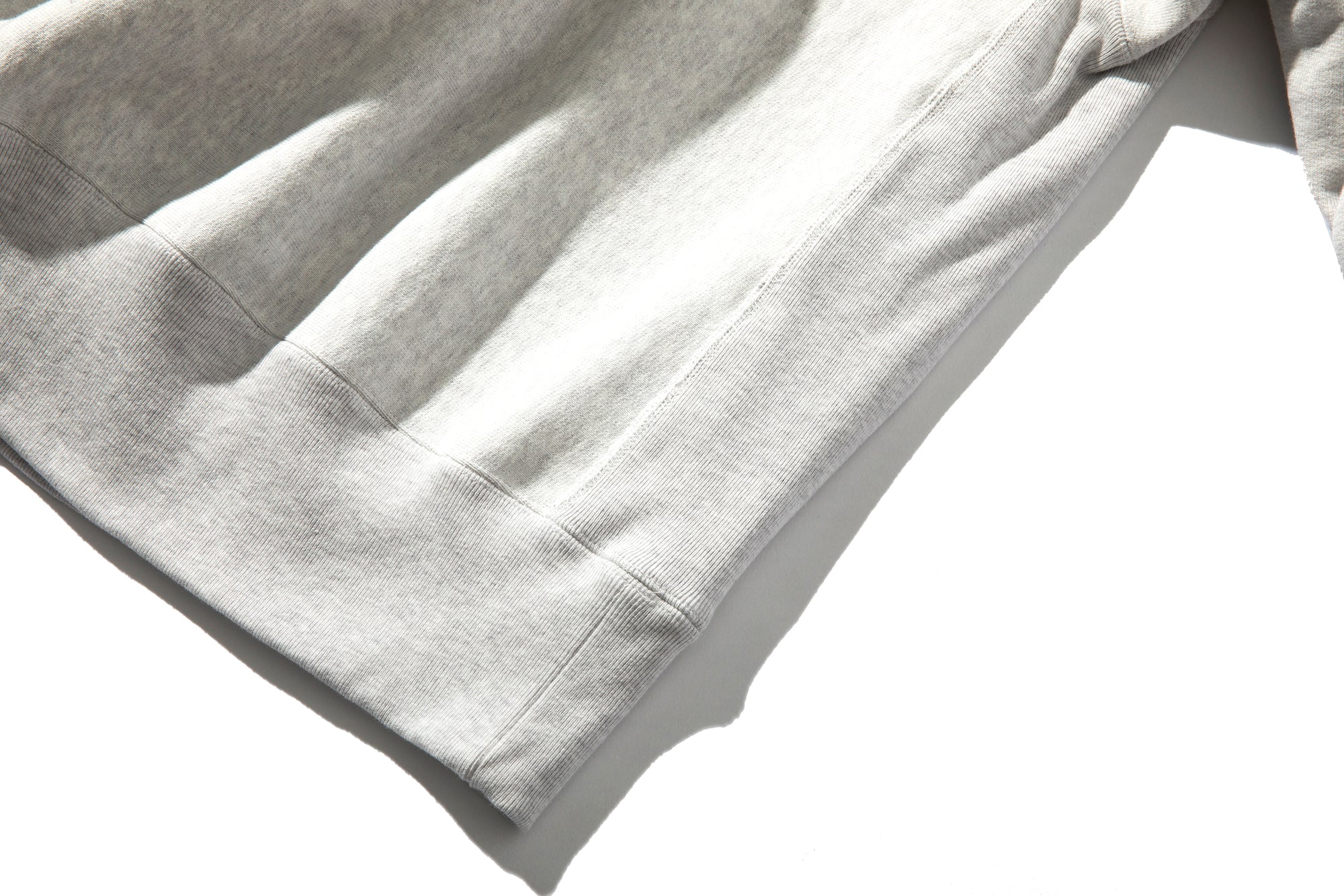 HEAVYWEIGHT CREWNECK SWEATSHIRT