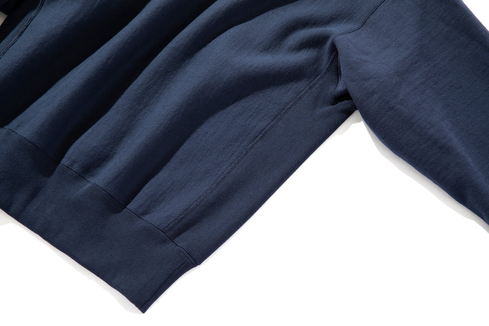 HEAVYWEIGHT CREWNECK SWEATSHIRT