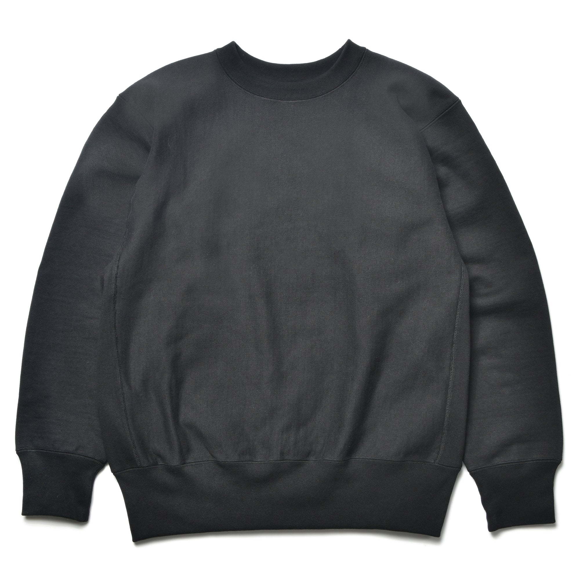 HEAVYWEIGHT CREWNECK SWEATSHIRT