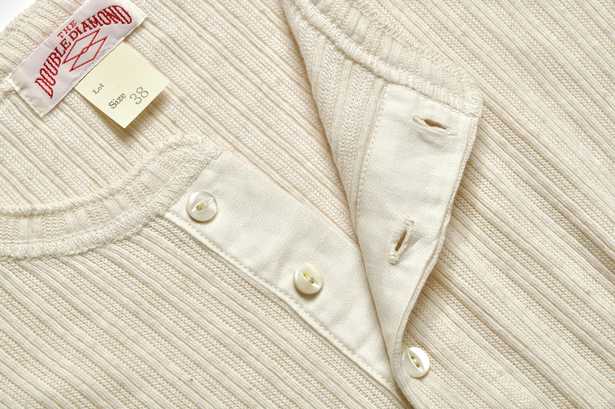 DOUBLE DIAMOND EYELET HENLEY UNDERSHIRT