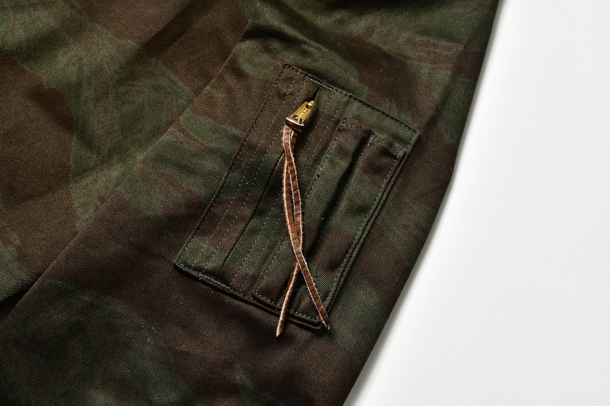 TIGER CAMOUFLAGE PARKA / BLACK OVER-DYE (TIGER CAMOUFLAGE)