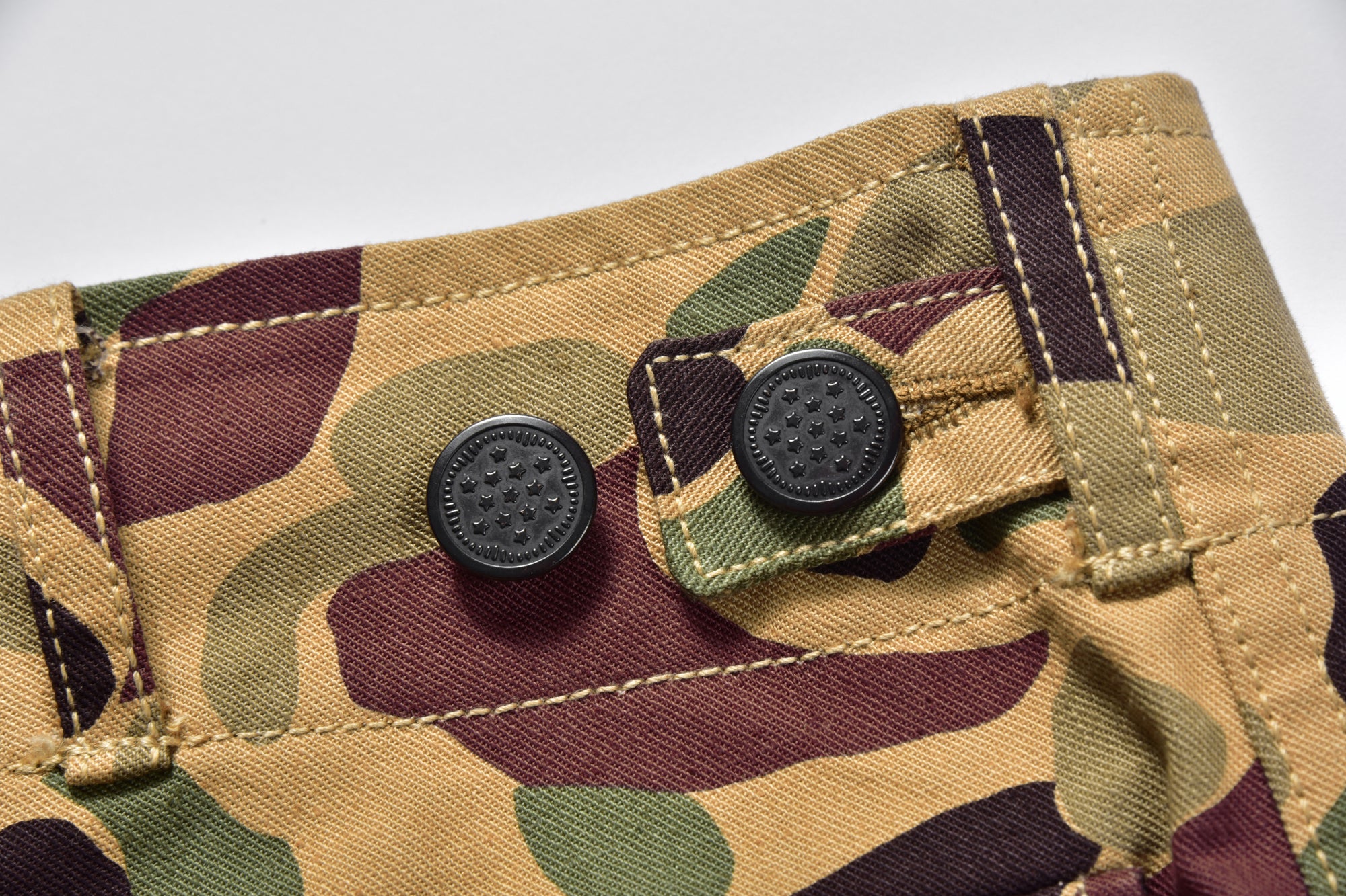 BEO GAM CAMOUFLAGE SHORTS