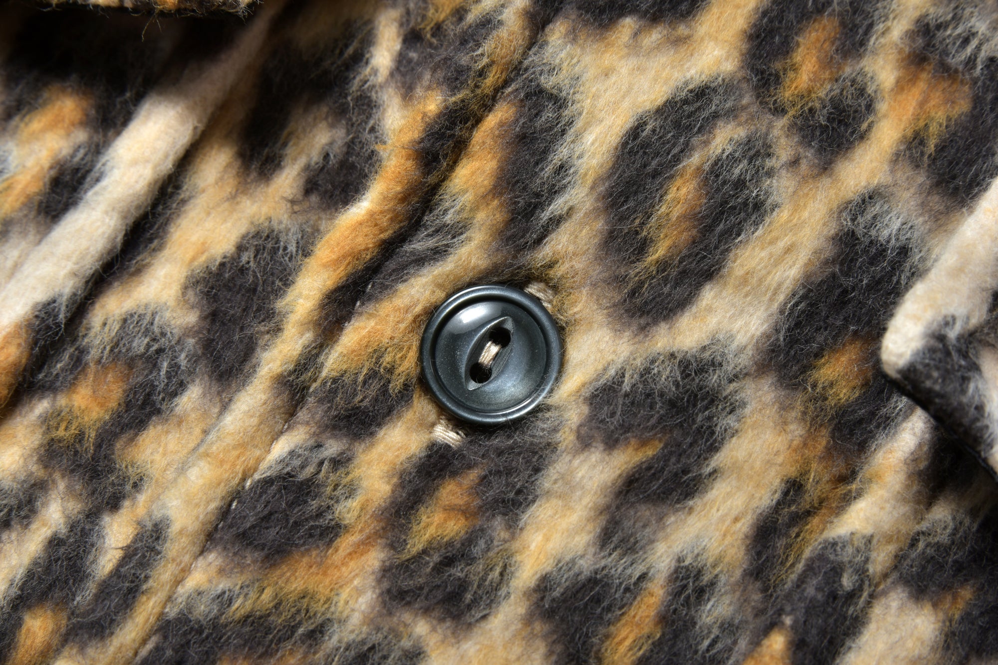 JM LEOPARD FUR OPEN COLLAR SHIRT