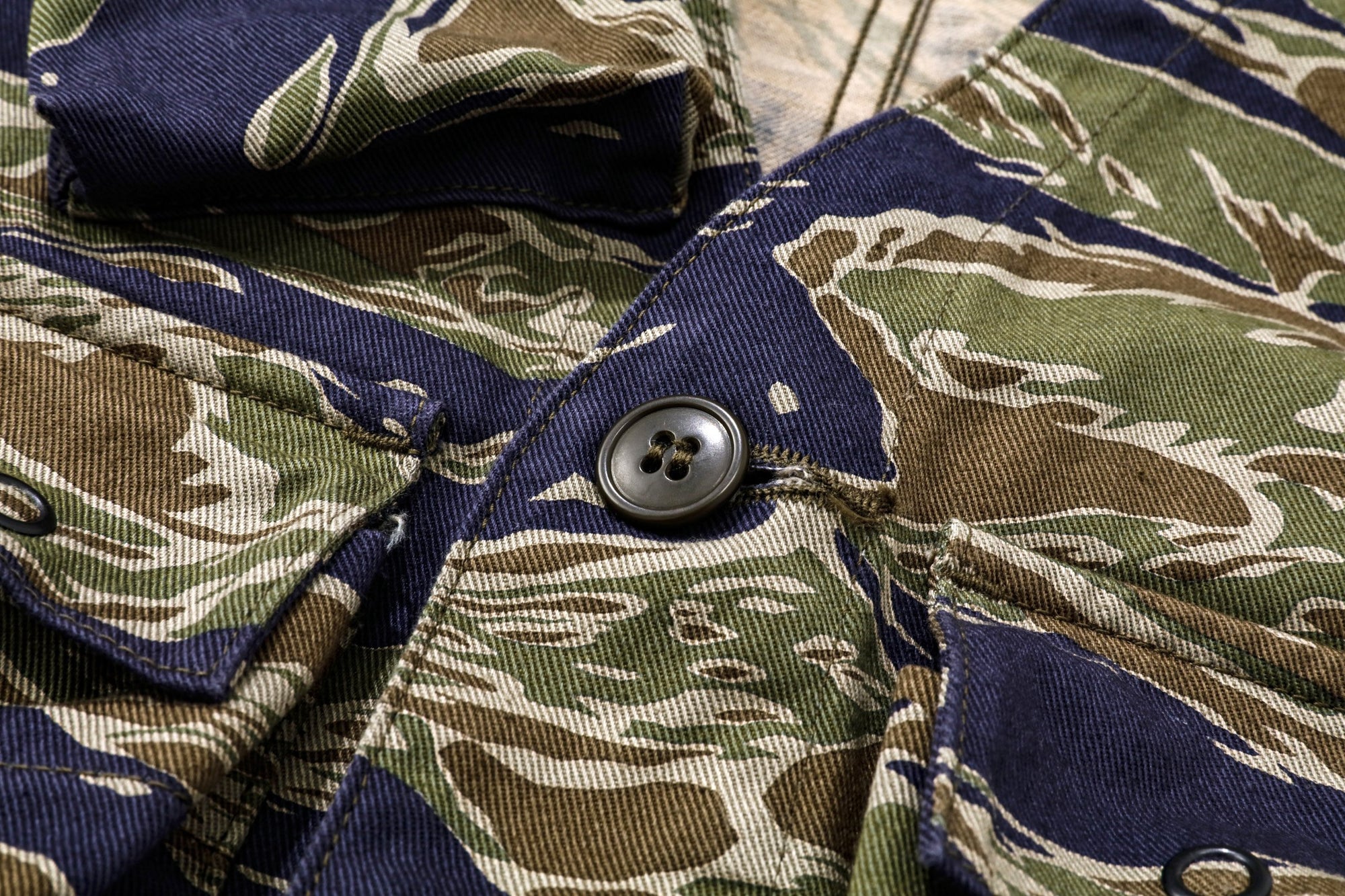 TIGER CAMOUFLAGE VEST / TADPOLE